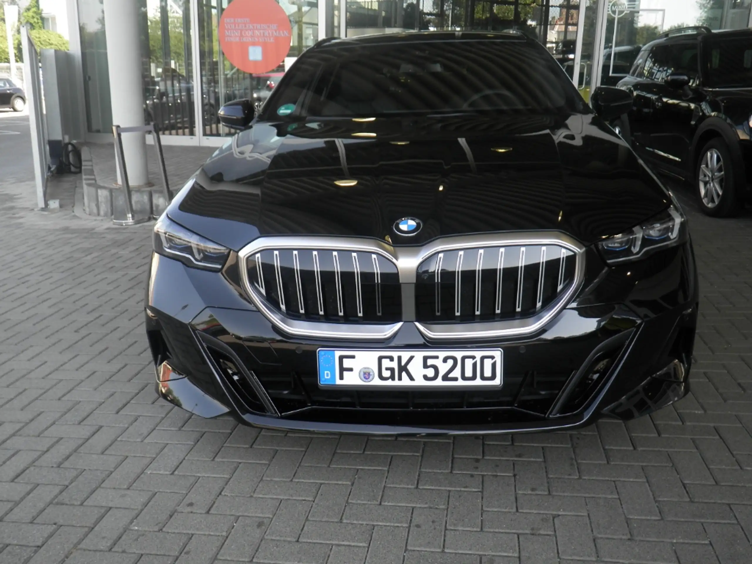 BMW - 520