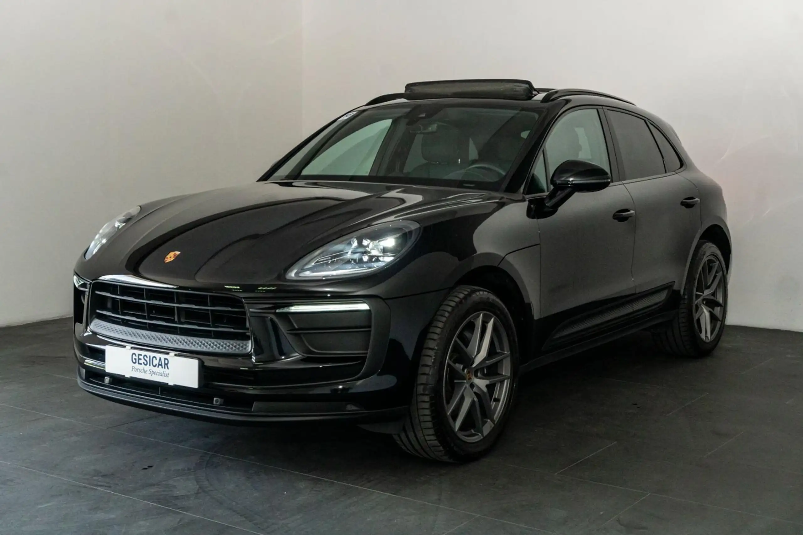 Porsche - Macan