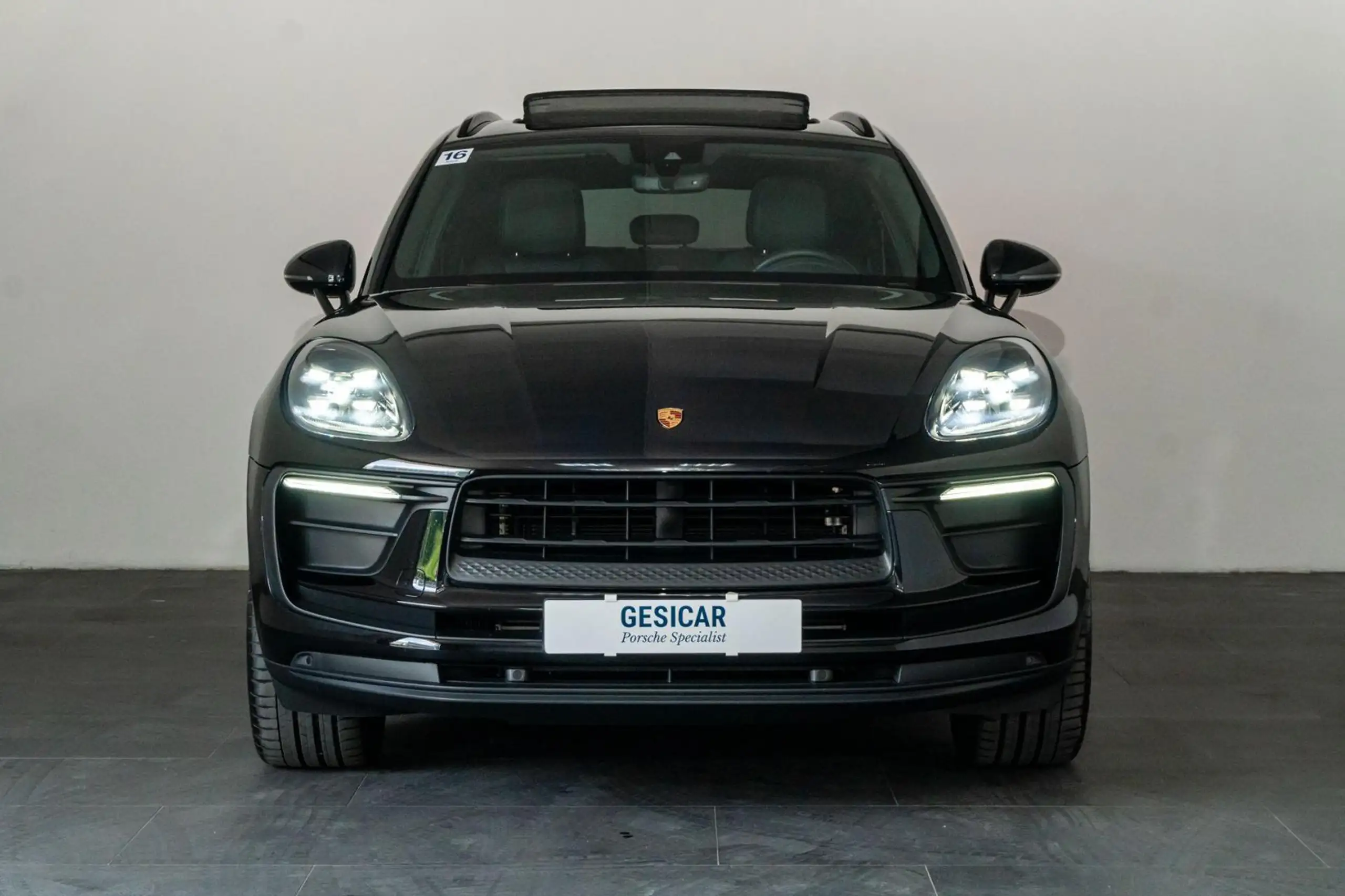 Porsche - Macan