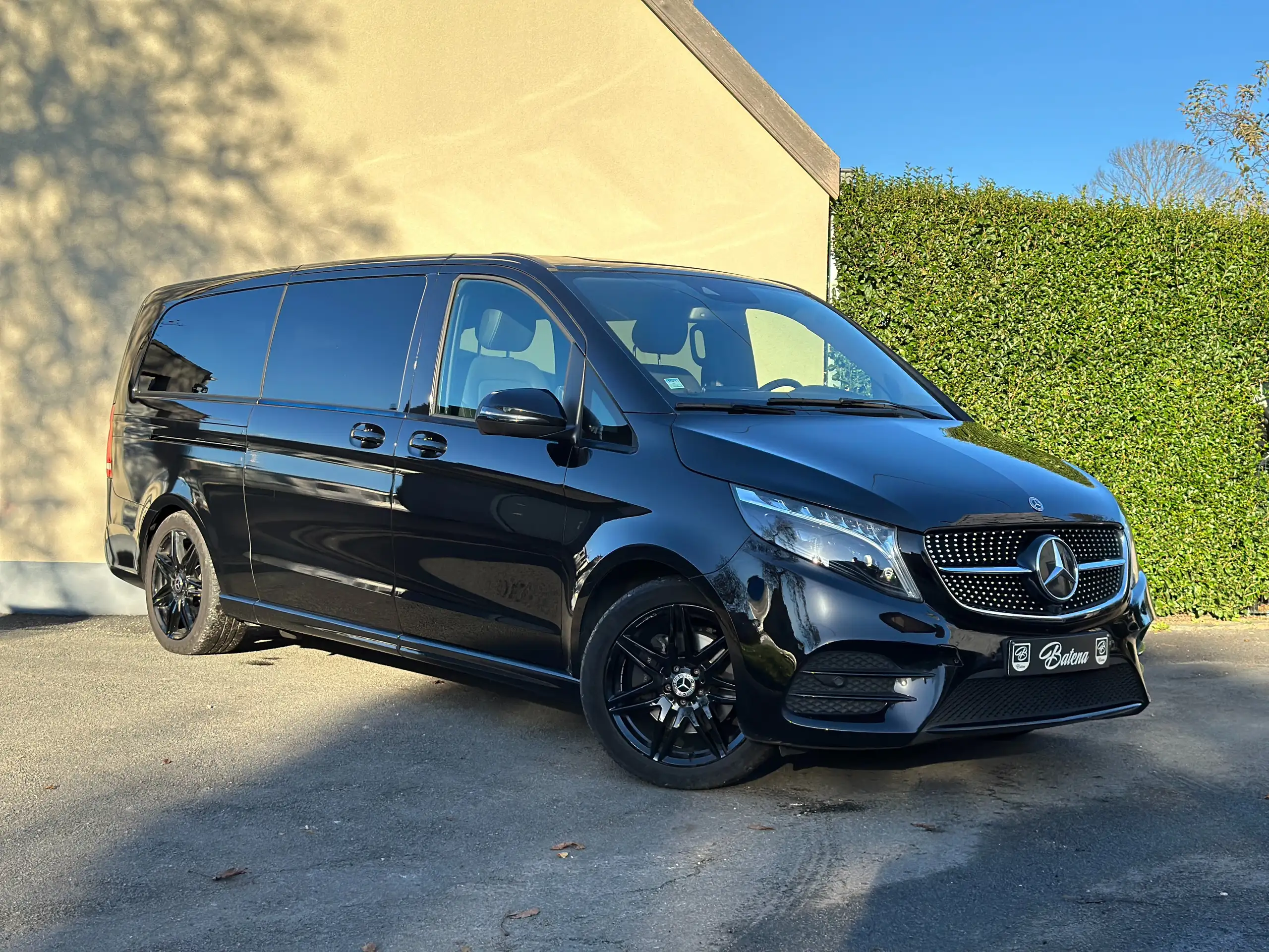 Mercedes-Benz - V 300