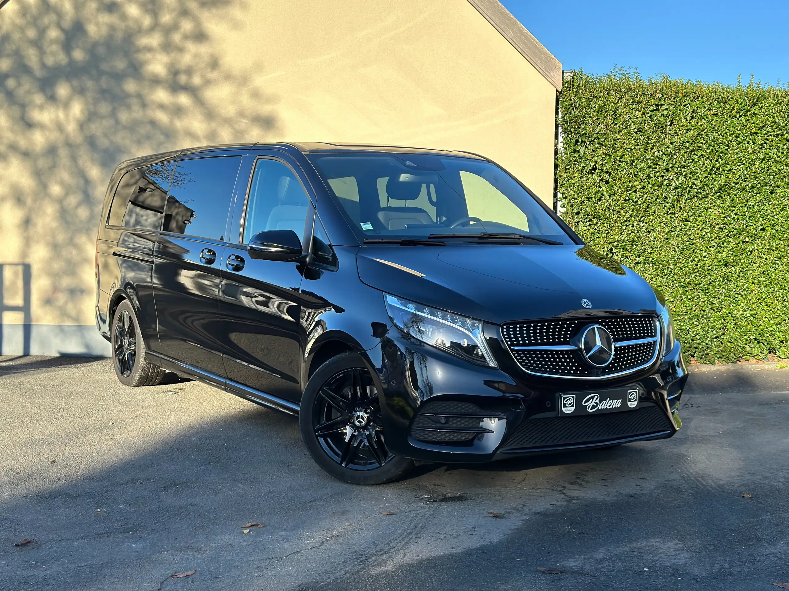 Mercedes-Benz - V 300