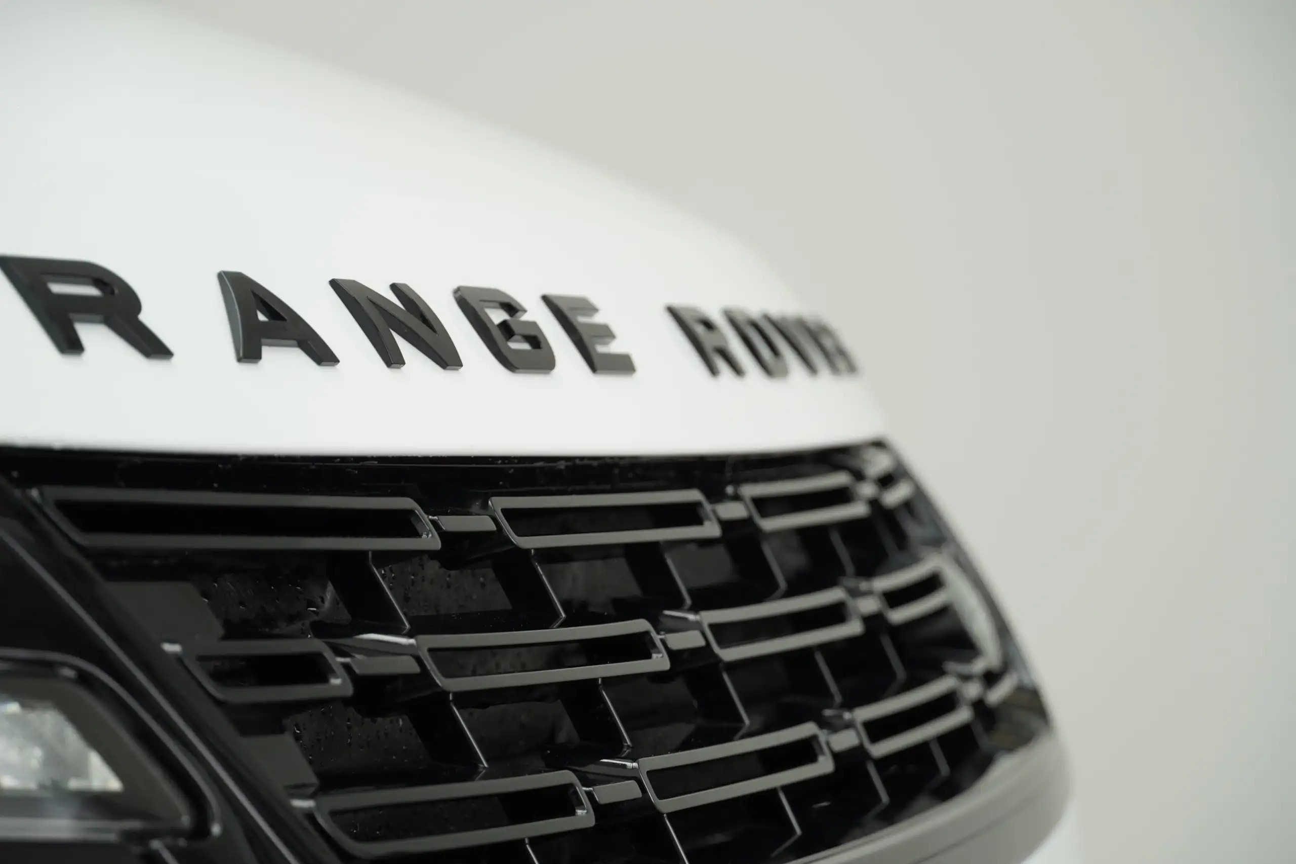 Land Rover - Range Rover Evoque