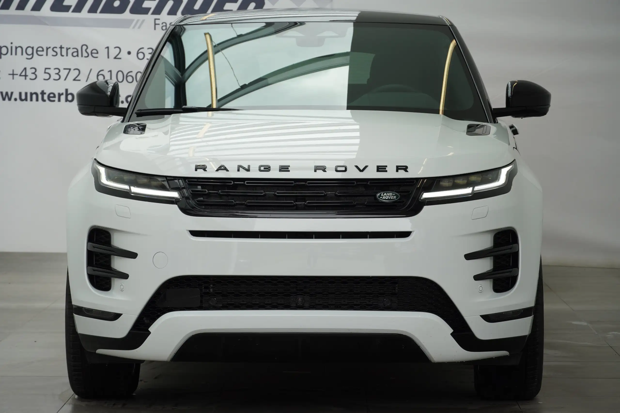 Land Rover - Range Rover Evoque