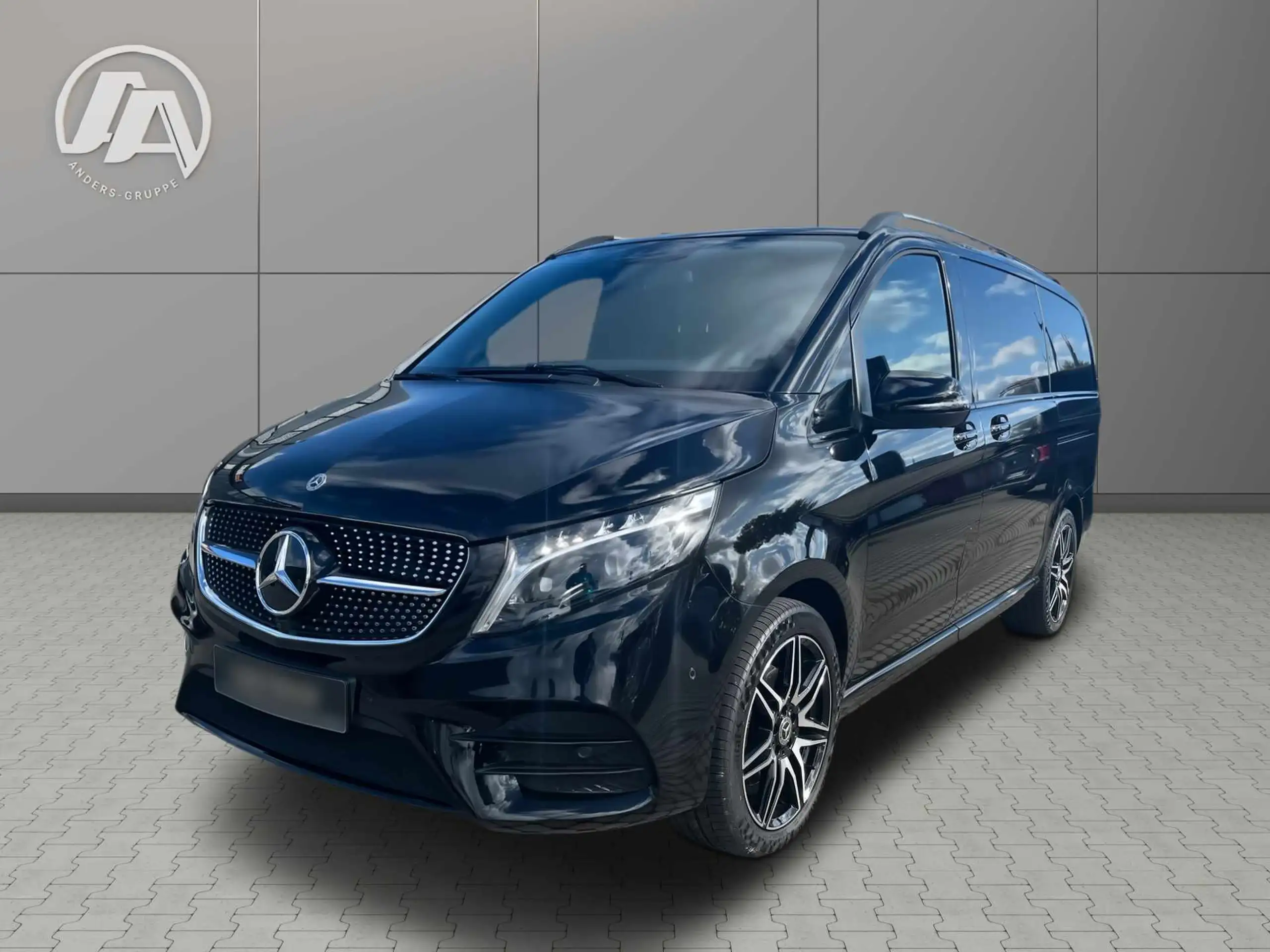 Mercedes-Benz - V 300