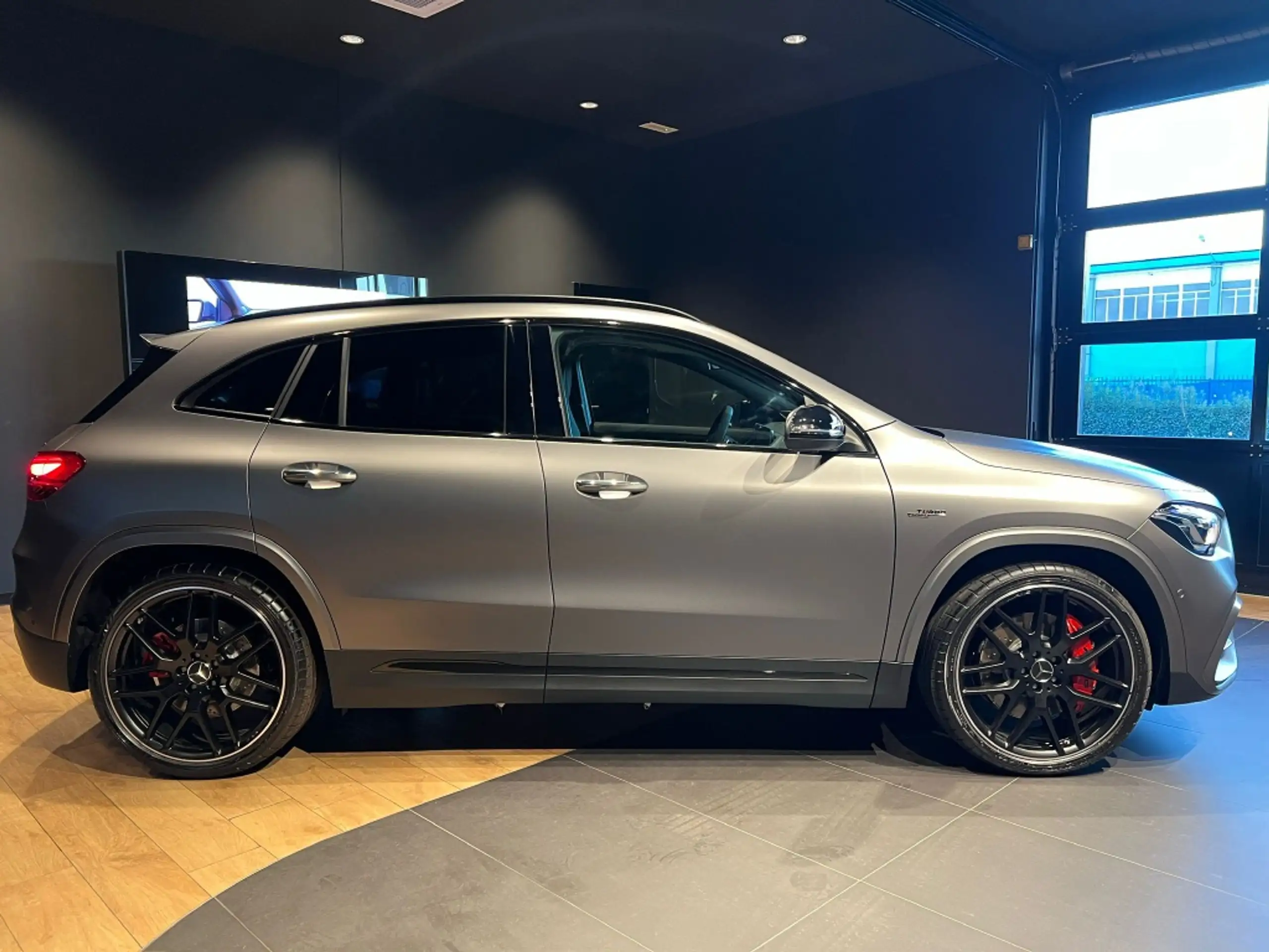 Mercedes-Benz - GLA 45 AMG