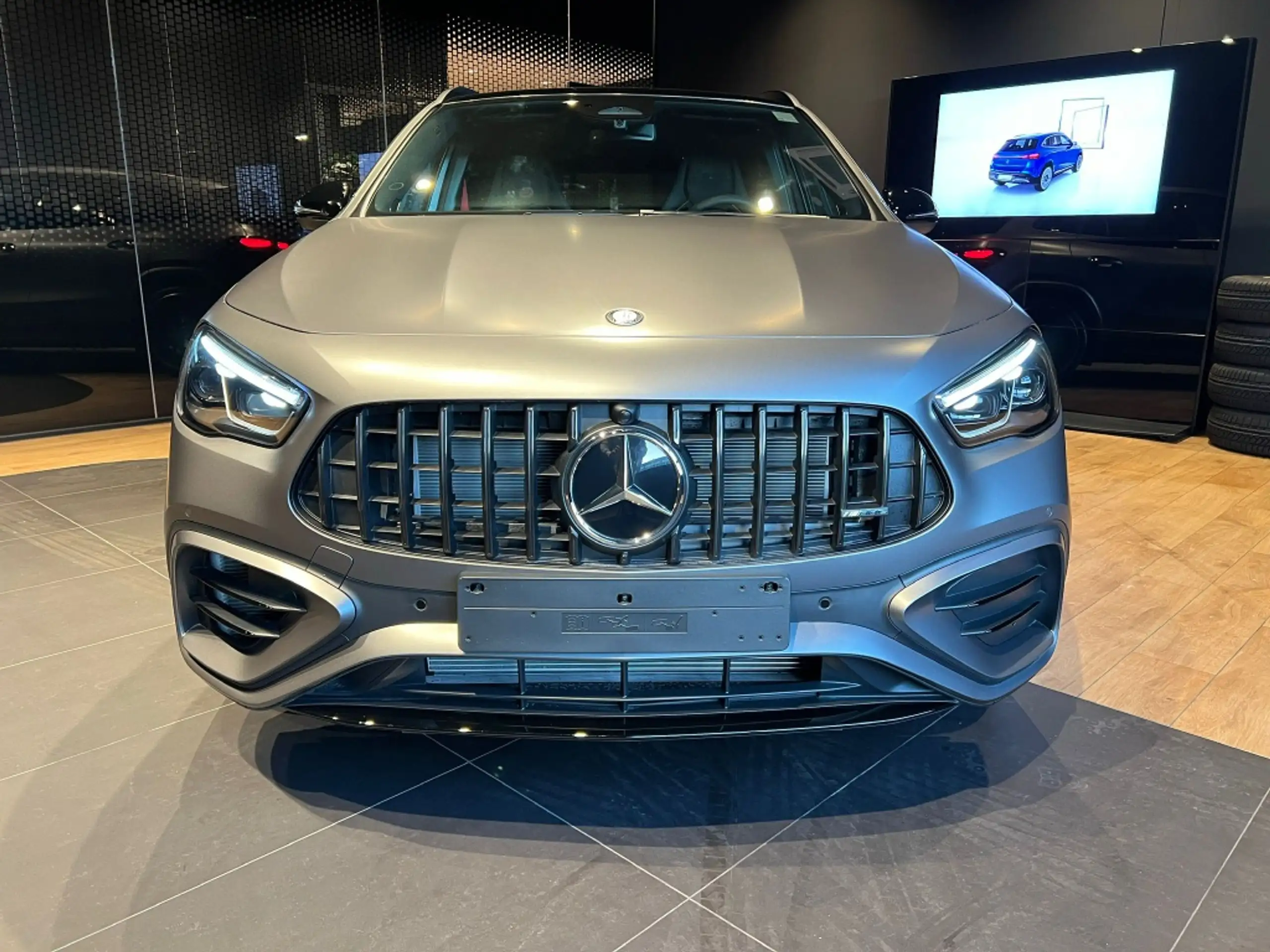 Mercedes-Benz - GLA 45 AMG