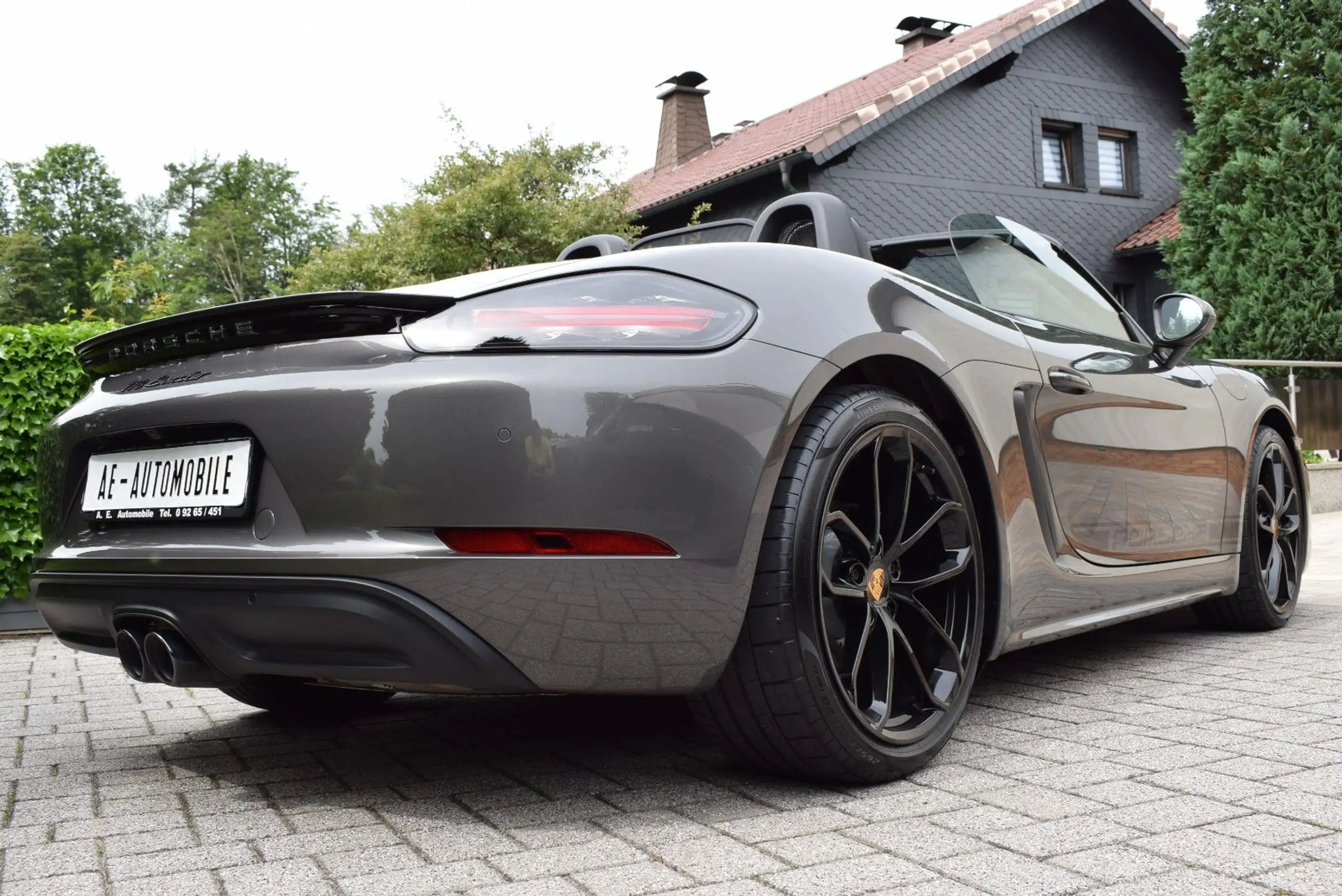 Porsche - Boxster