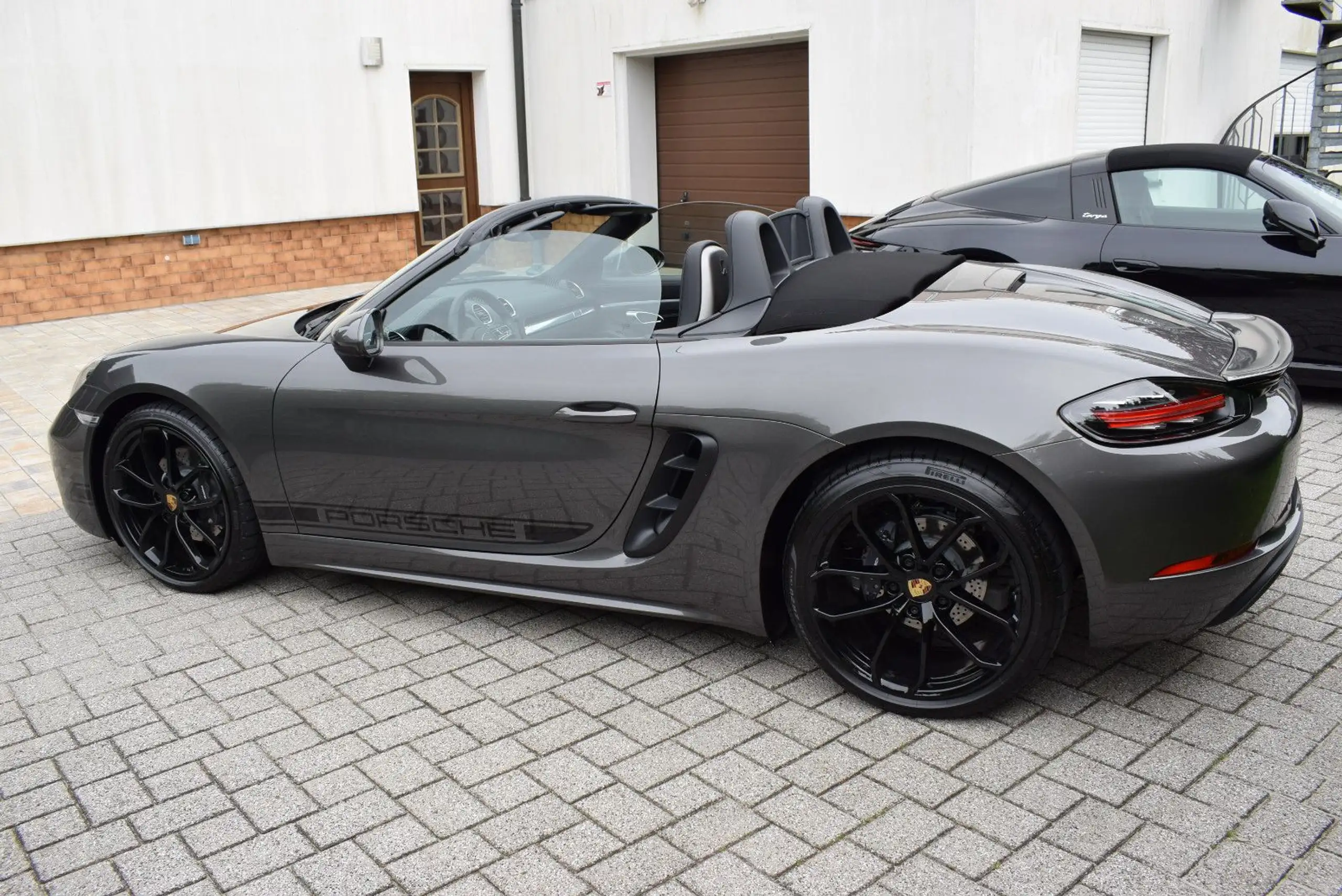 Porsche - Boxster