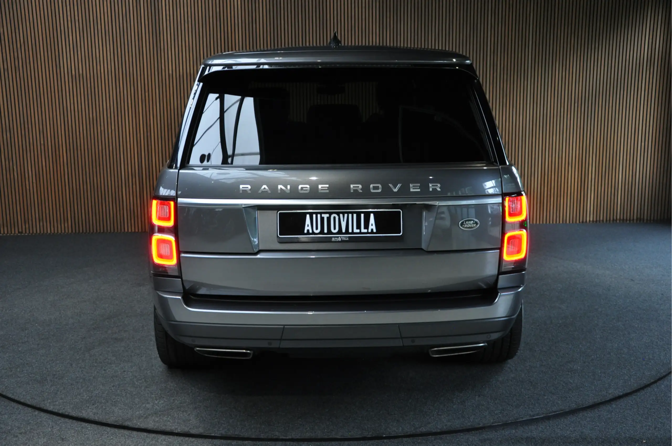 Land Rover - Range Rover