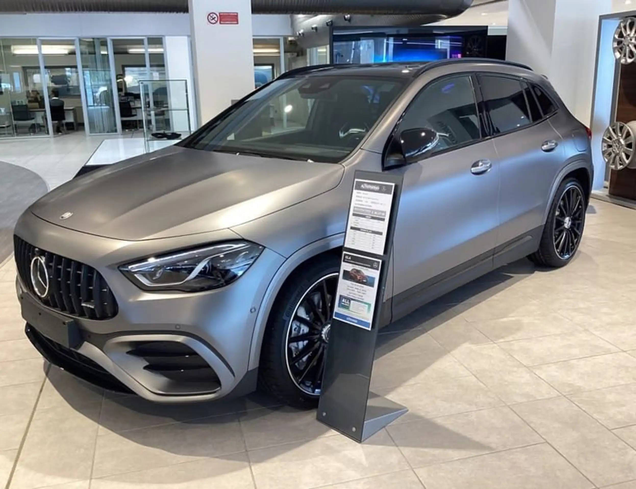 Mercedes-Benz - GLA 35 AMG