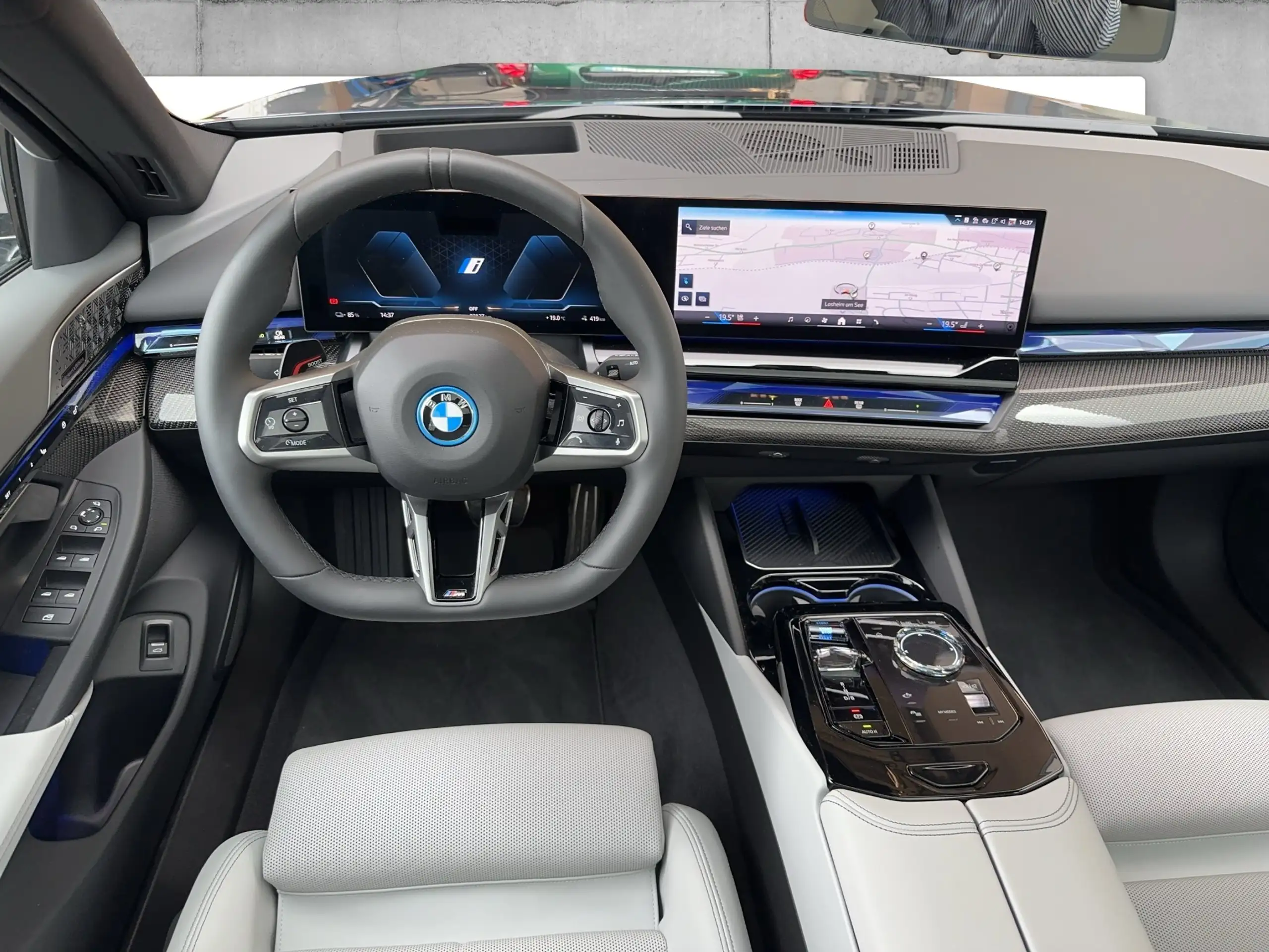 BMW - i5