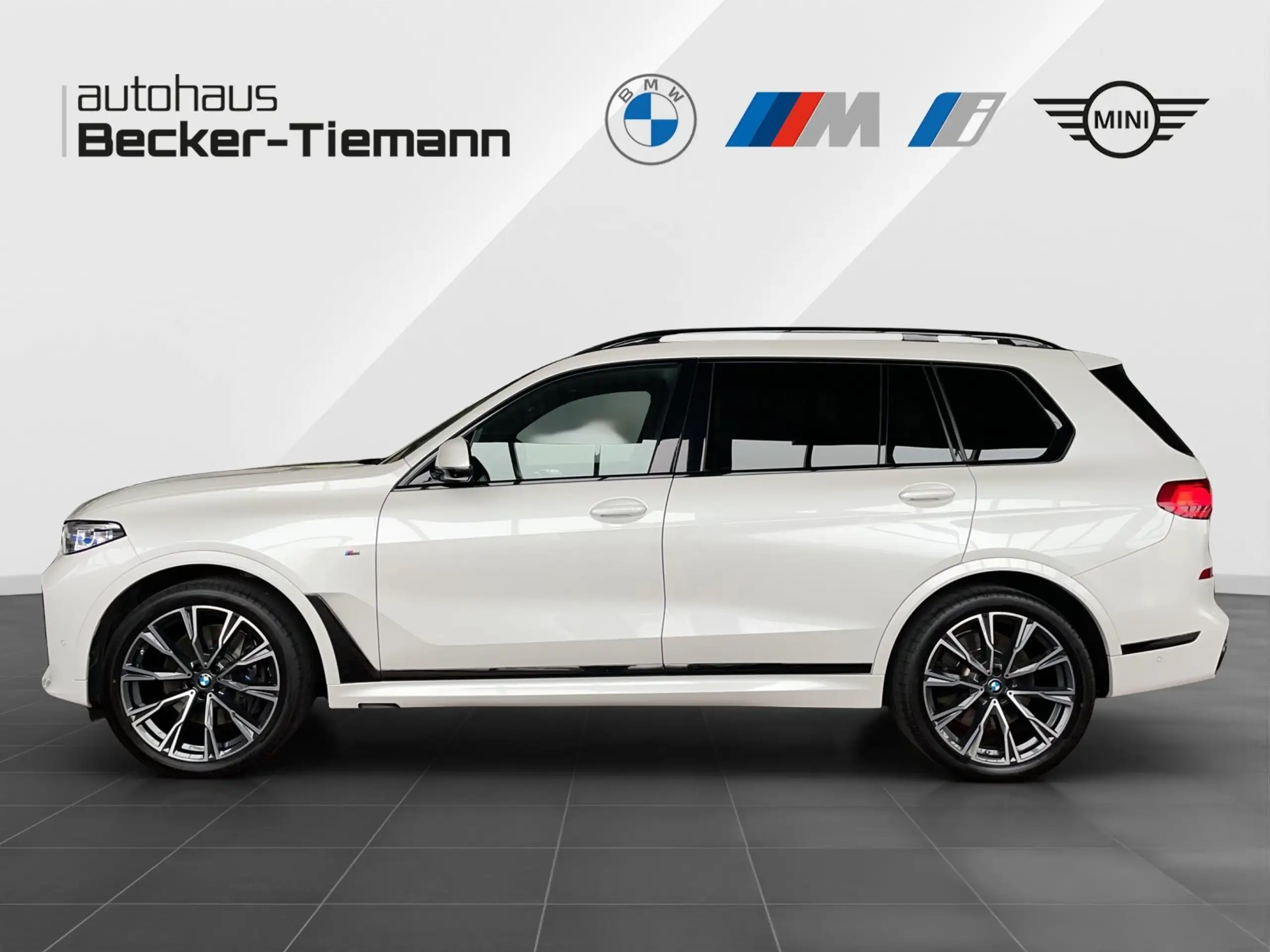 BMW - X7 M