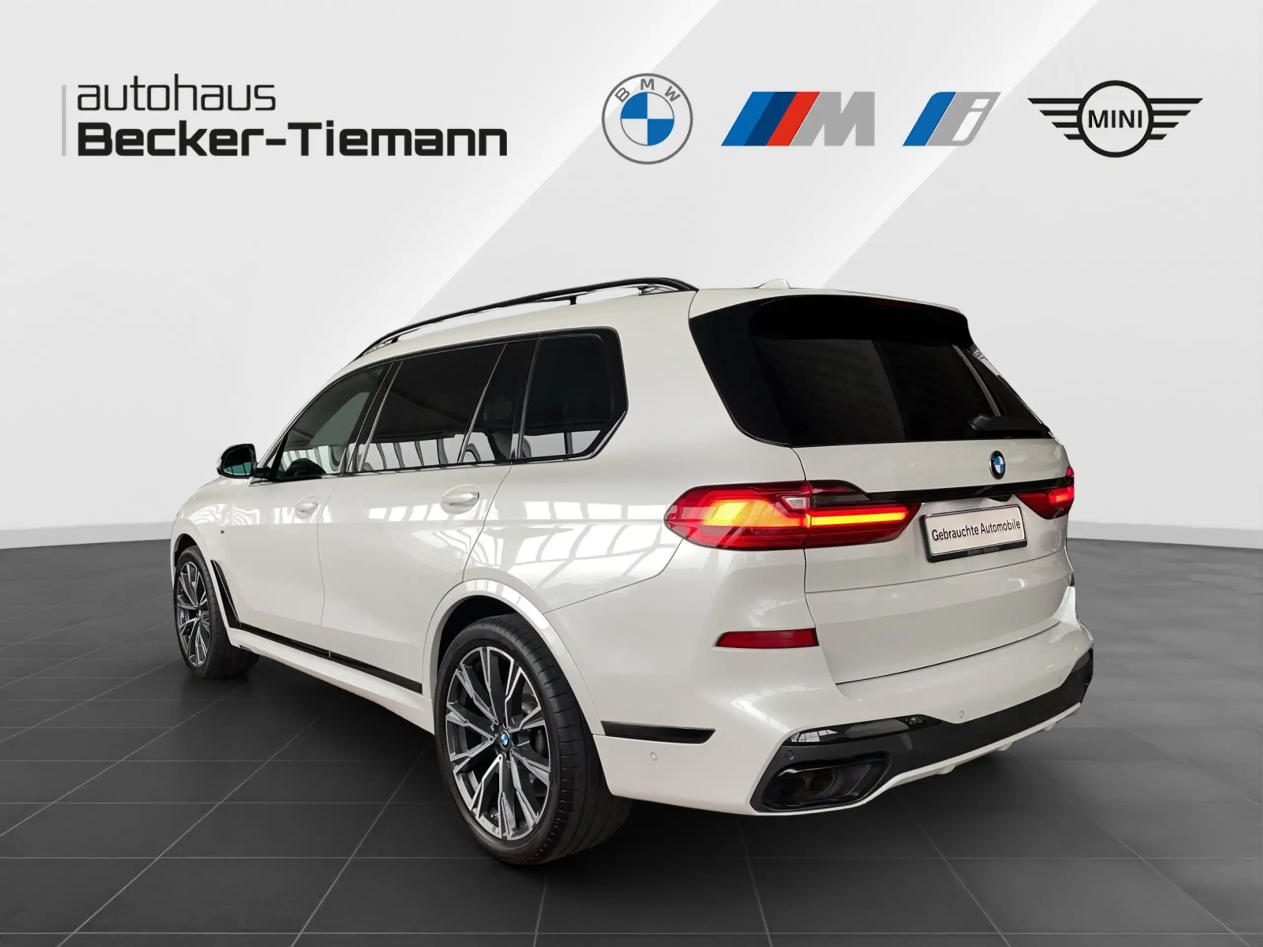 BMW - X7 M