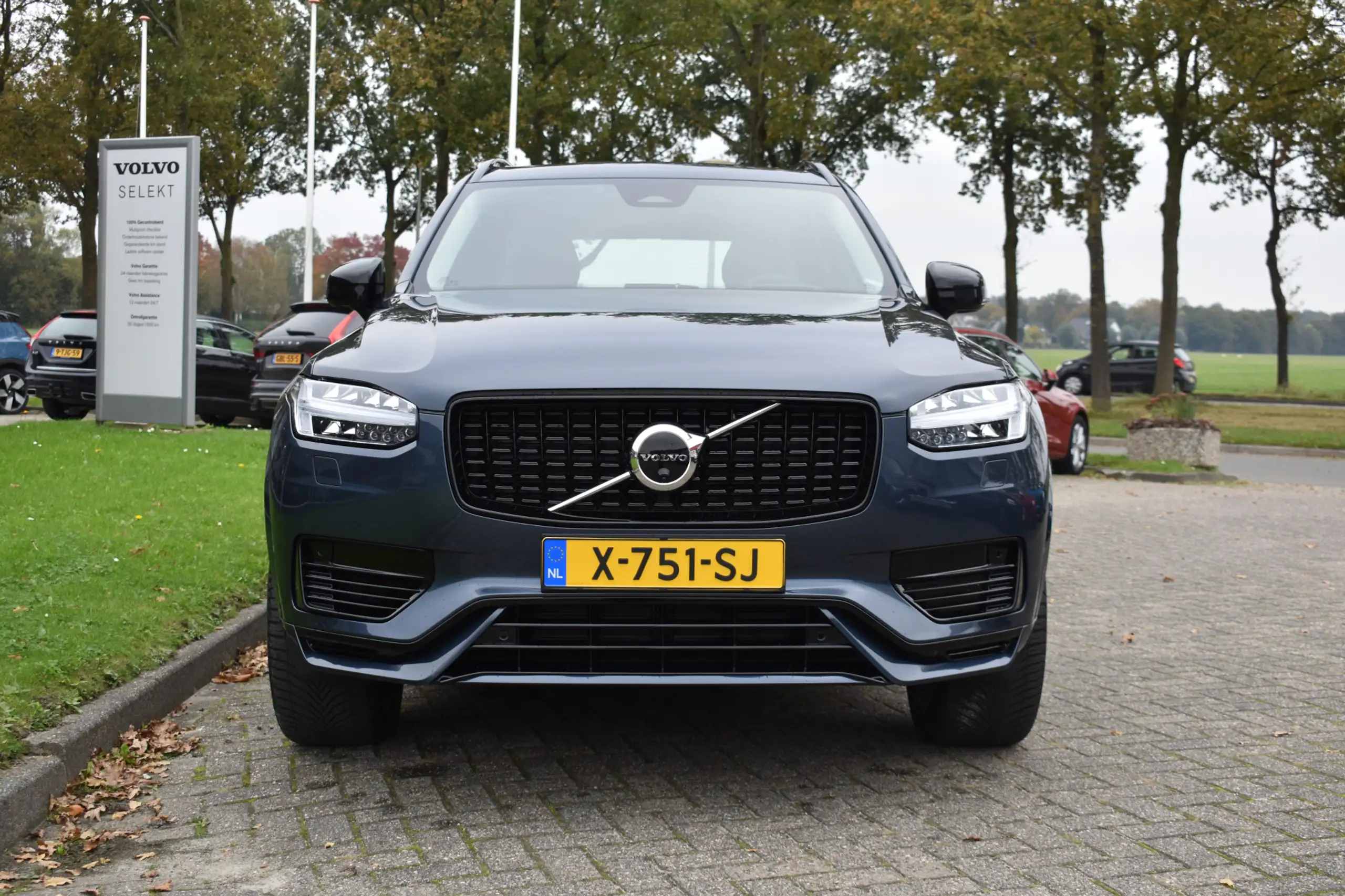 Volvo - XC90