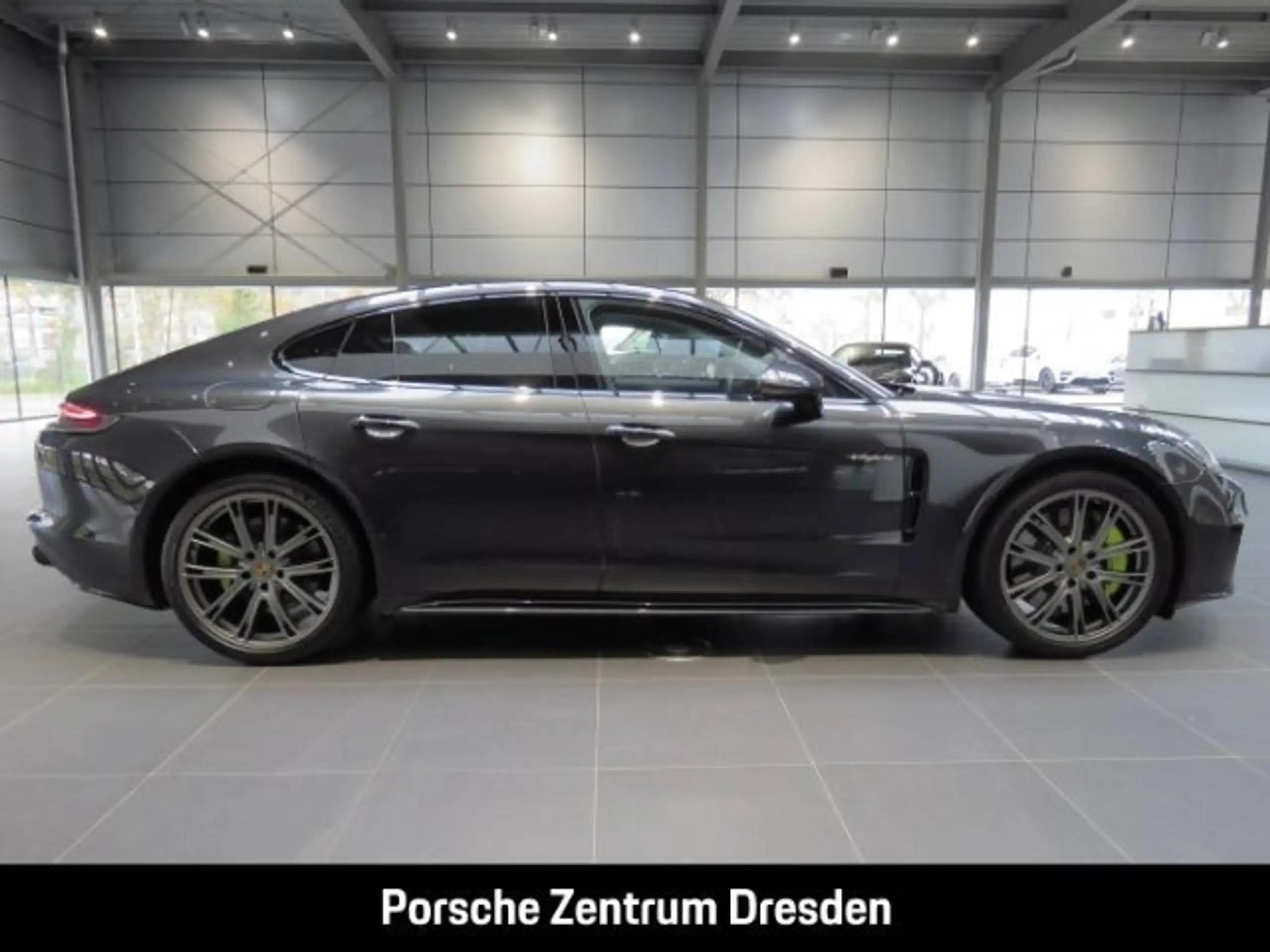 Porsche - Panamera