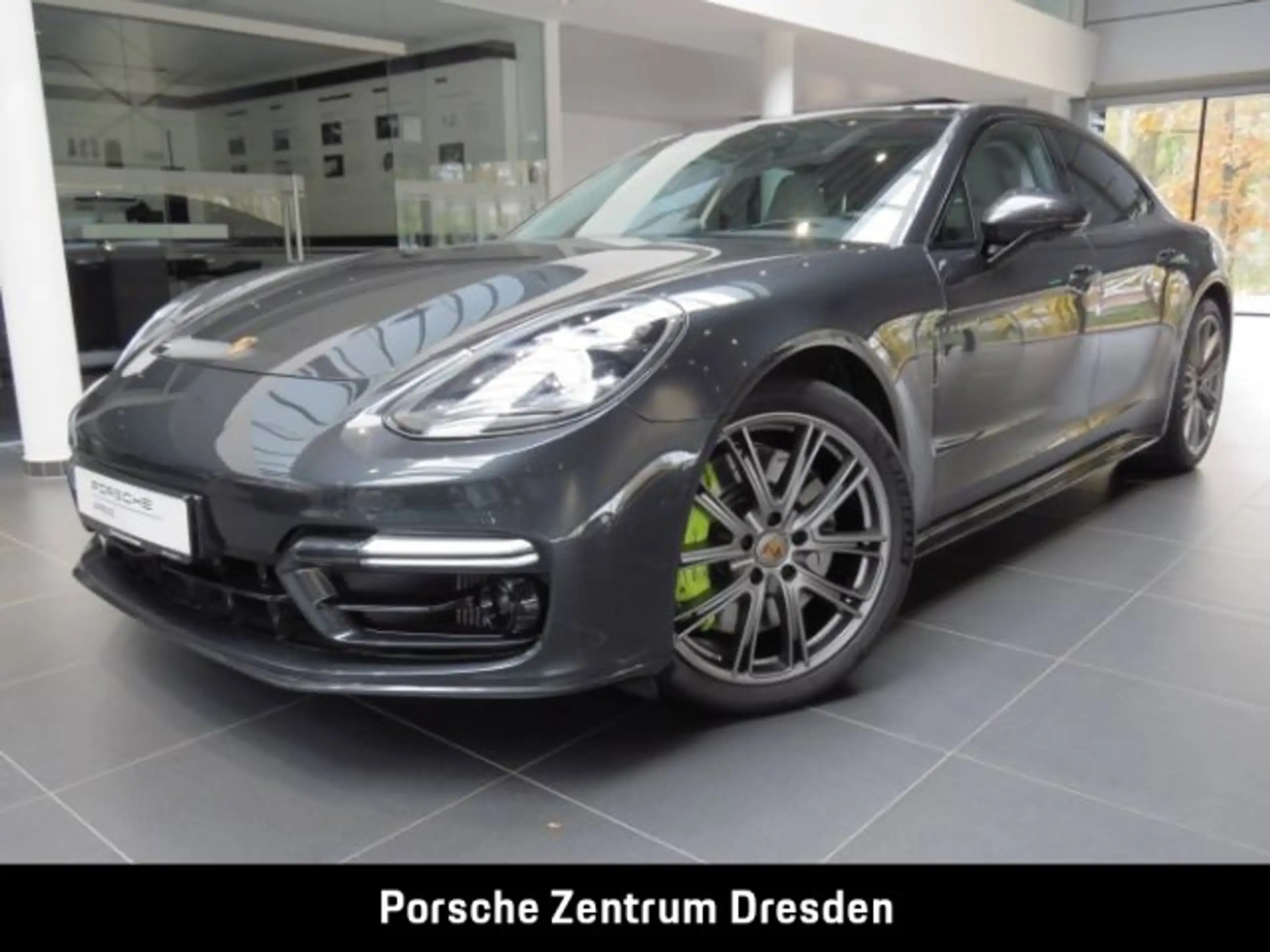 Porsche - Panamera