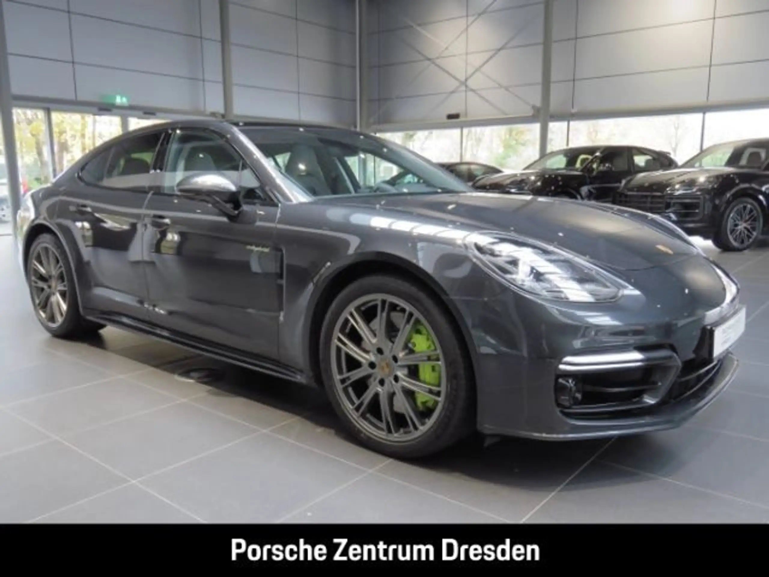 Porsche - Panamera