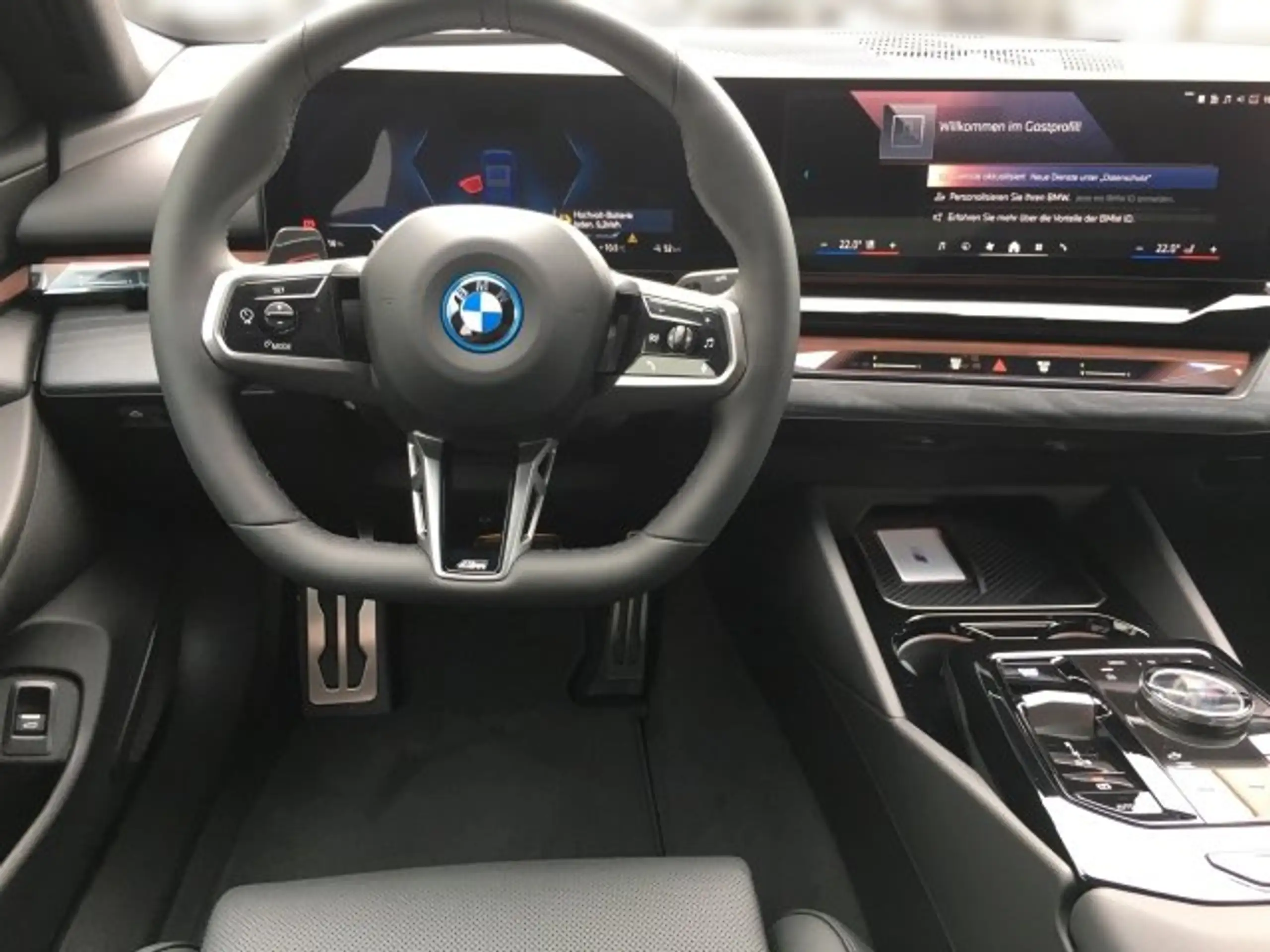 BMW - i5