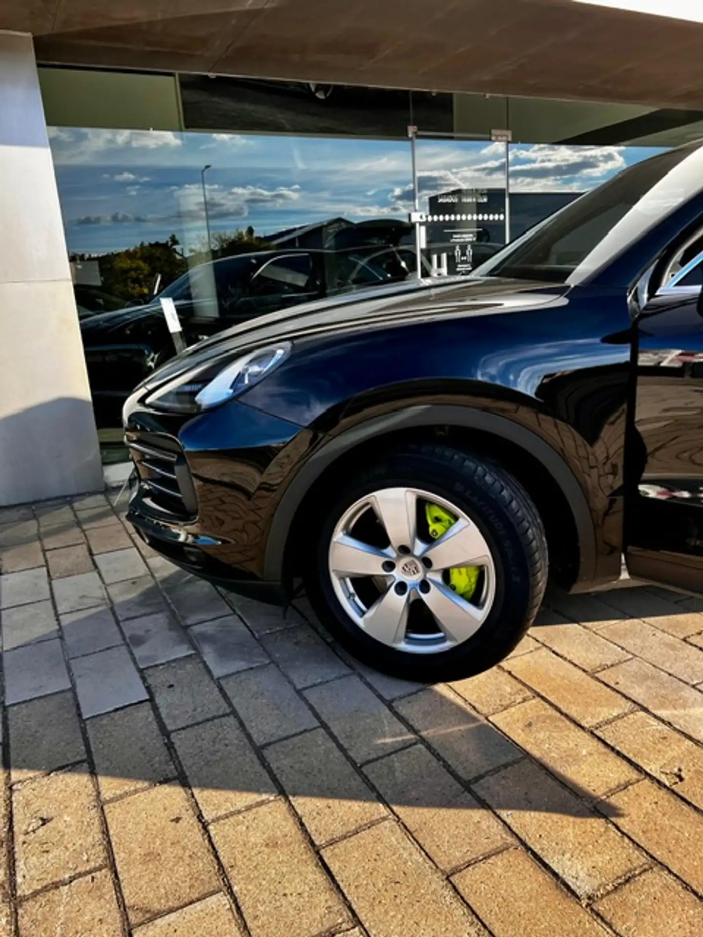 Porsche - Cayenne