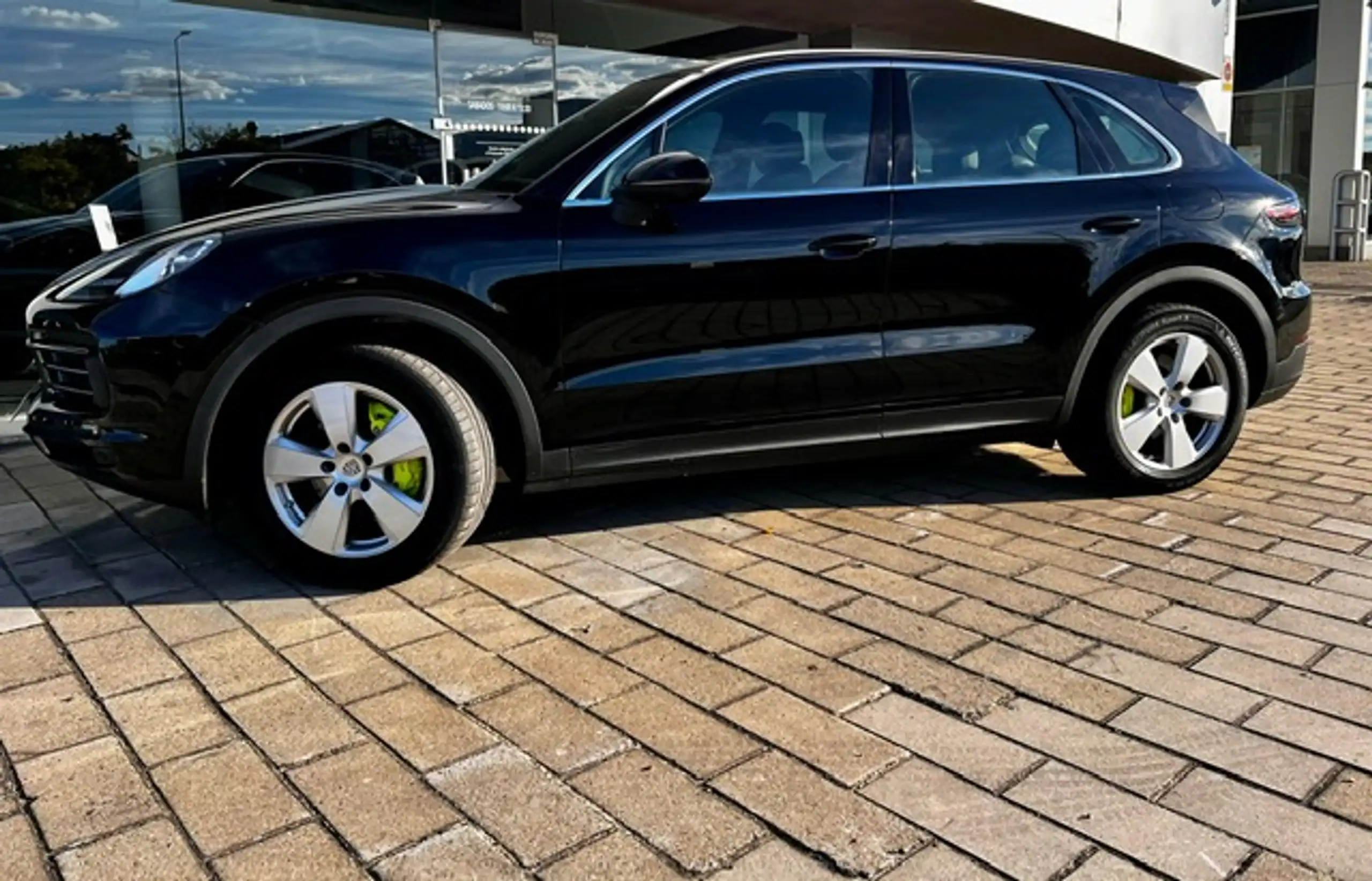 Porsche - Cayenne