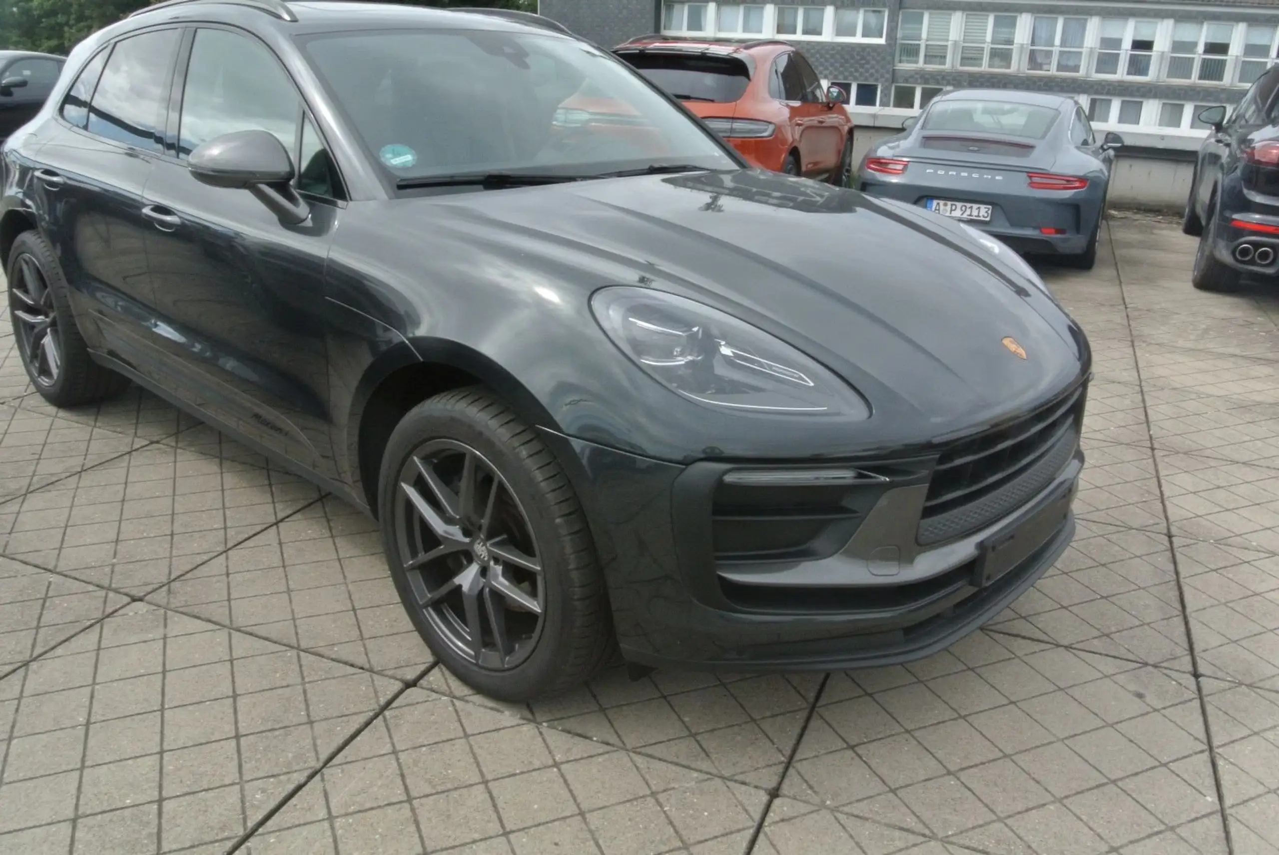 Porsche - Macan