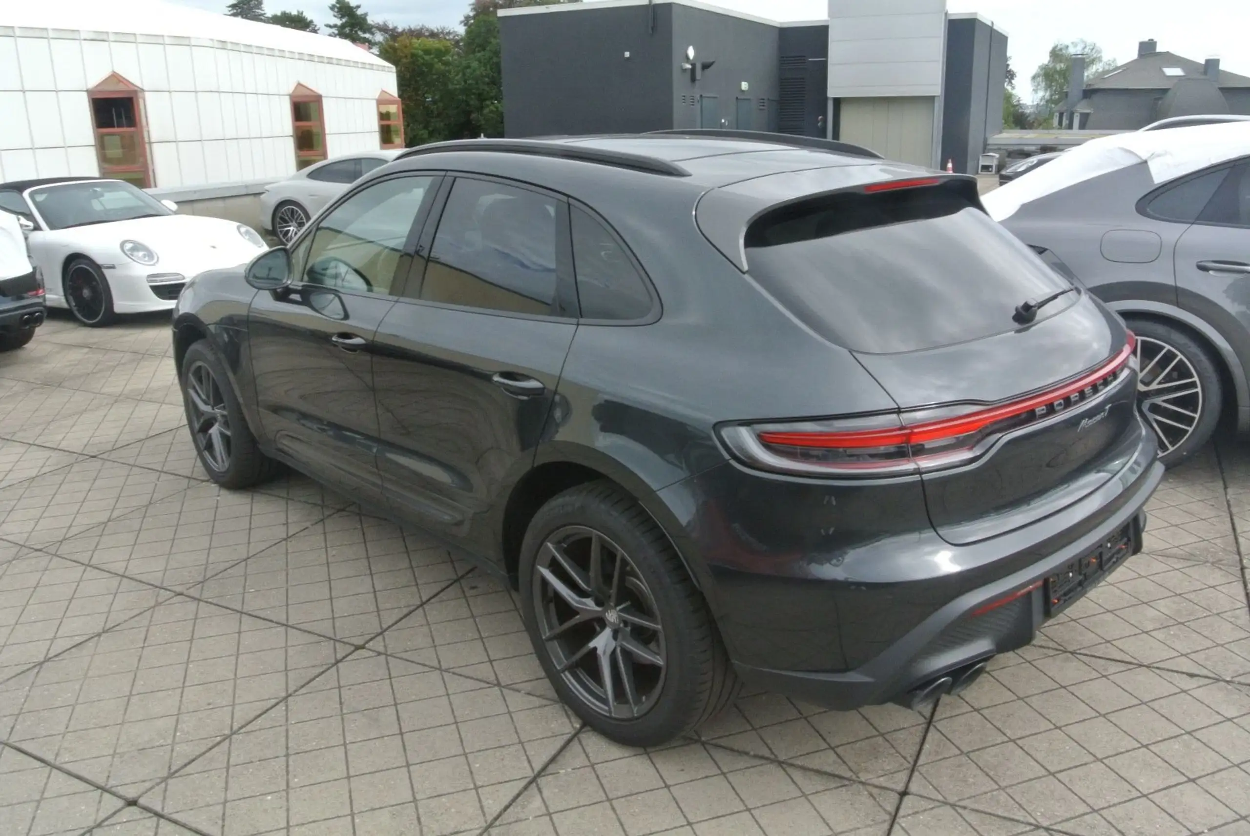 Porsche - Macan