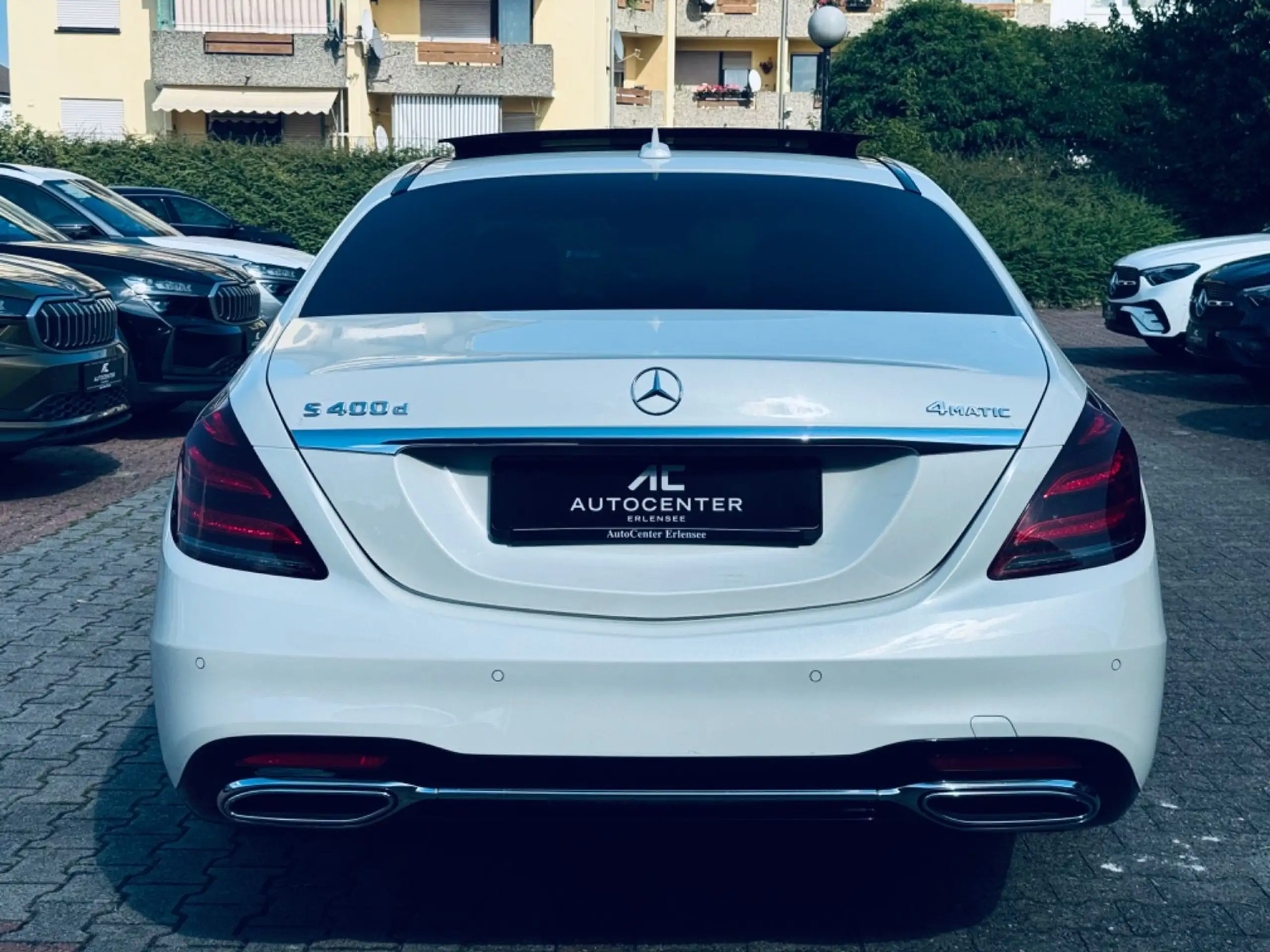 Mercedes-Benz - S 400