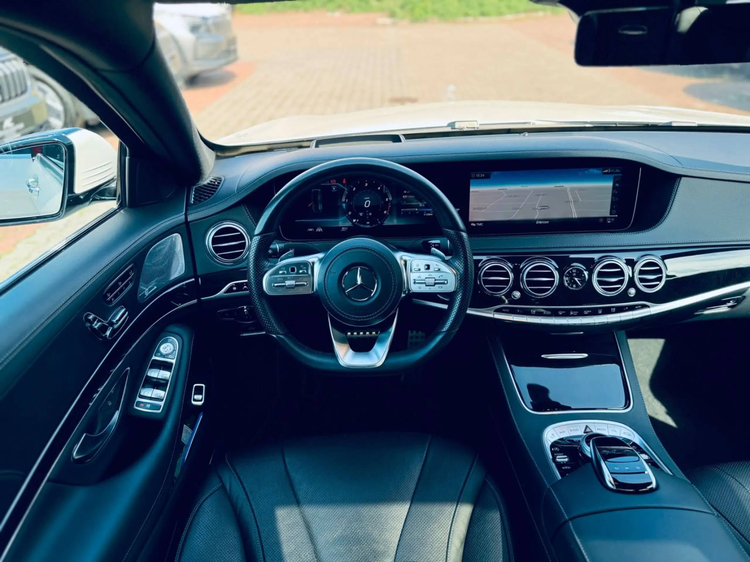 Mercedes-Benz - S 400