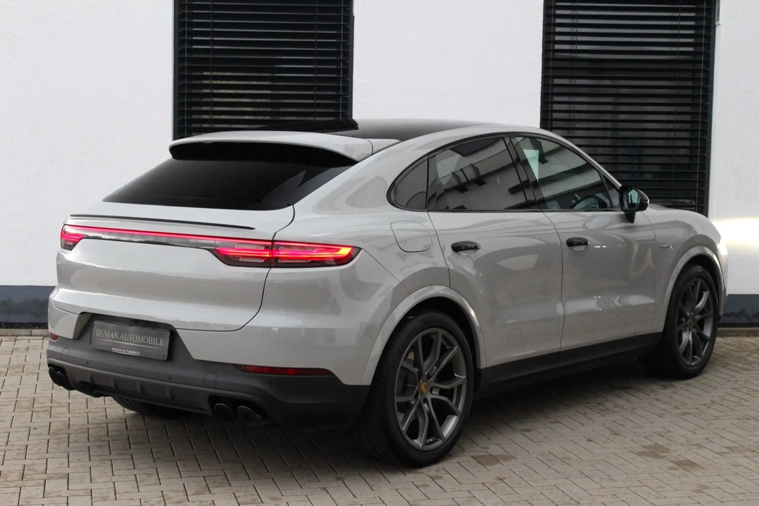 Porsche - Cayenne