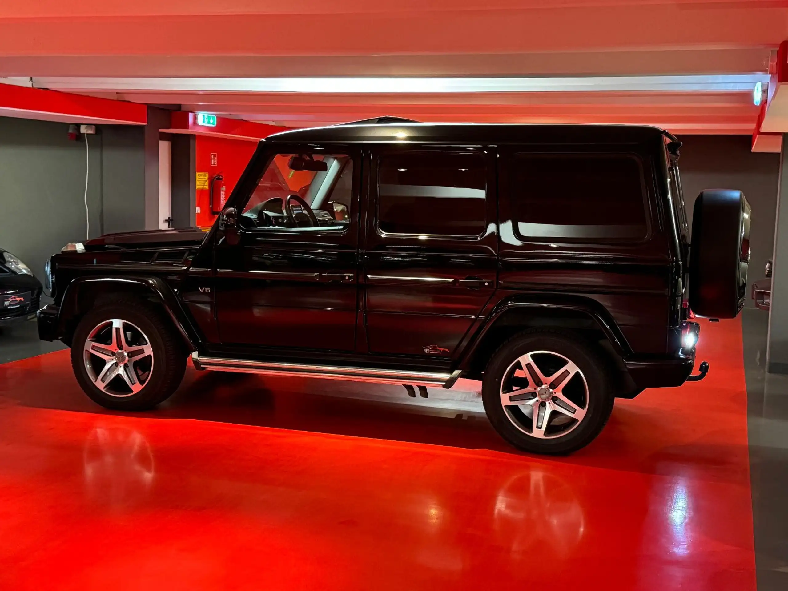 Mercedes-Benz - G 500