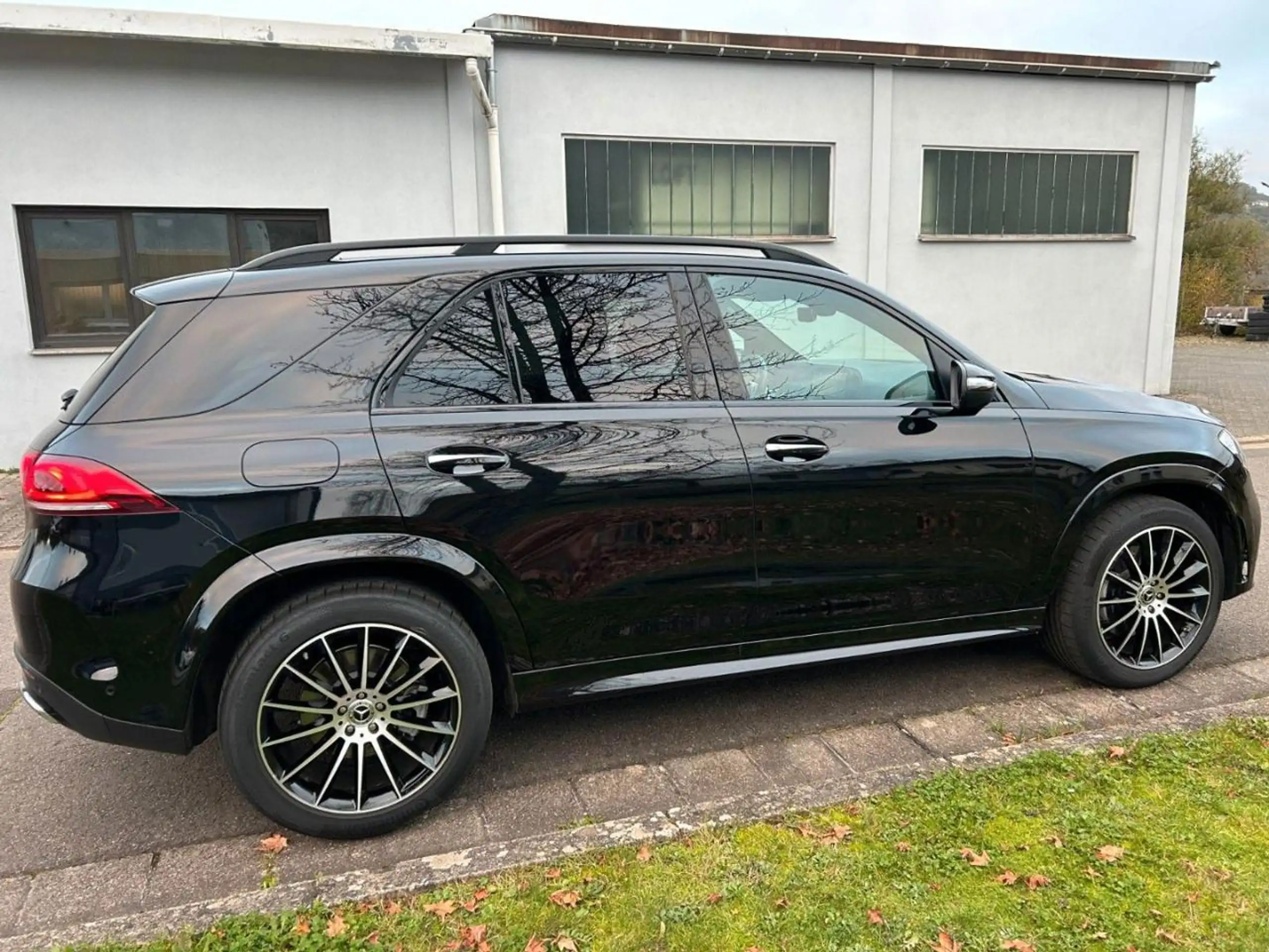 Mercedes-Benz - GLE 300