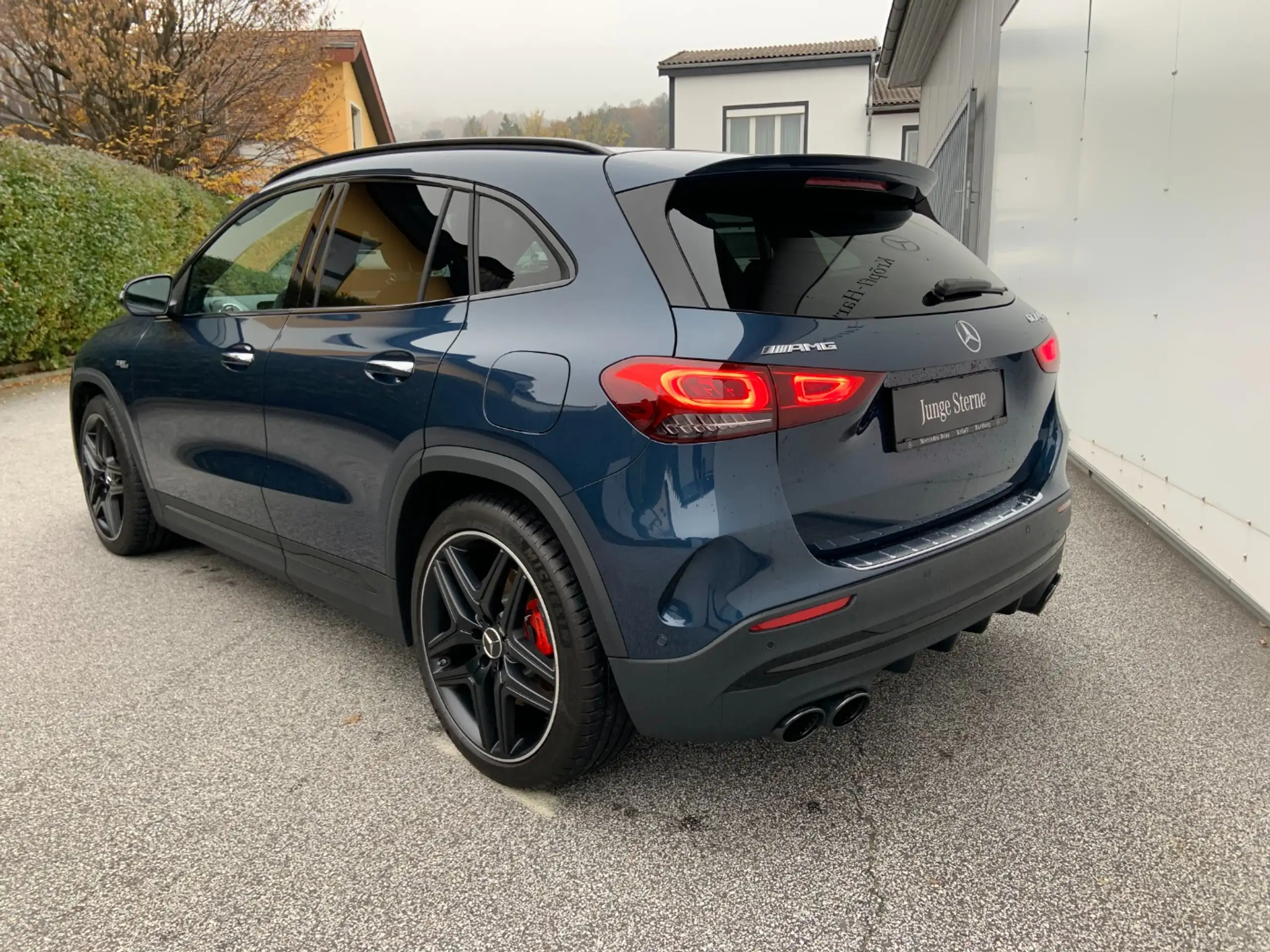 Mercedes-Benz - GLA 45 AMG