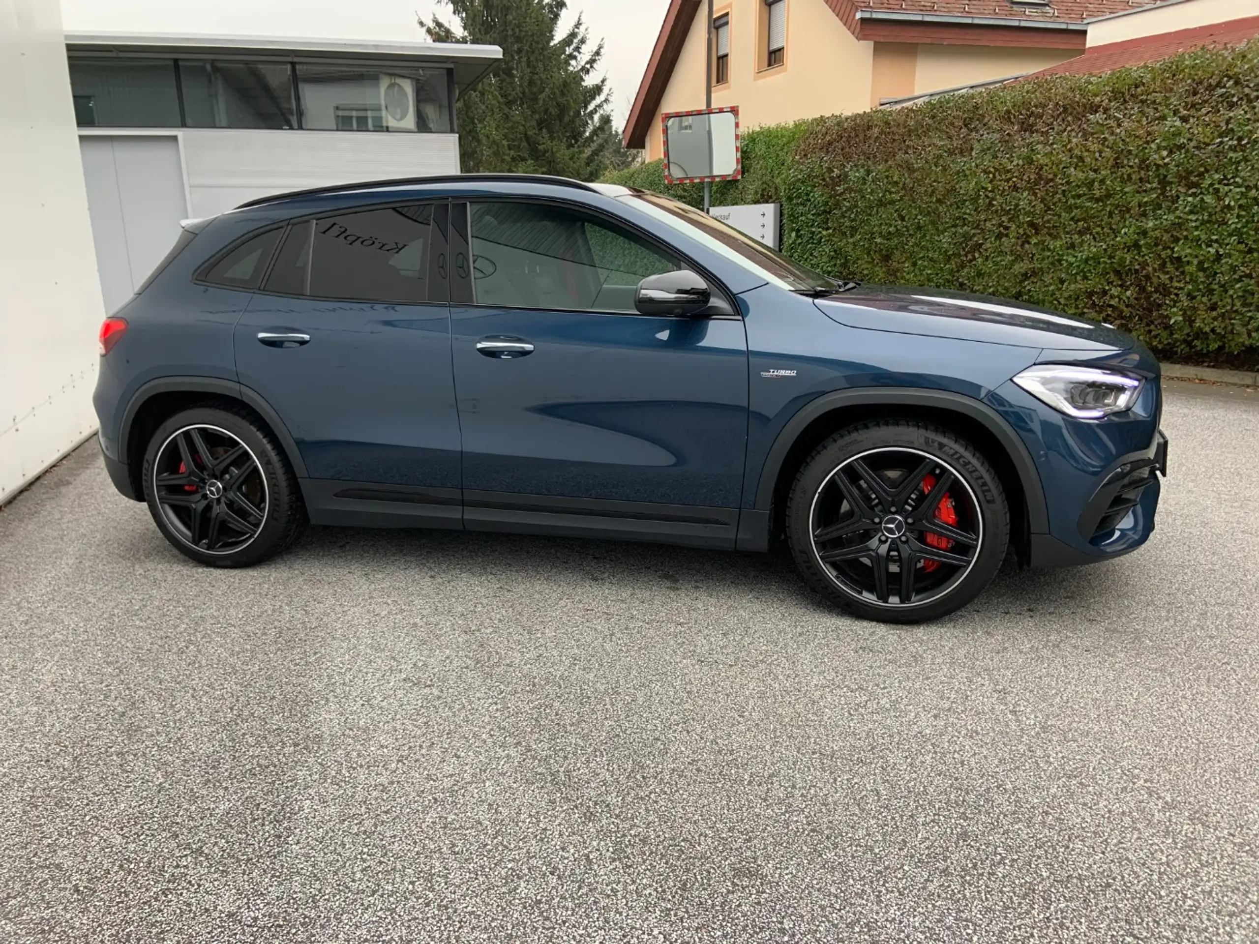 Mercedes-Benz - GLA 45 AMG