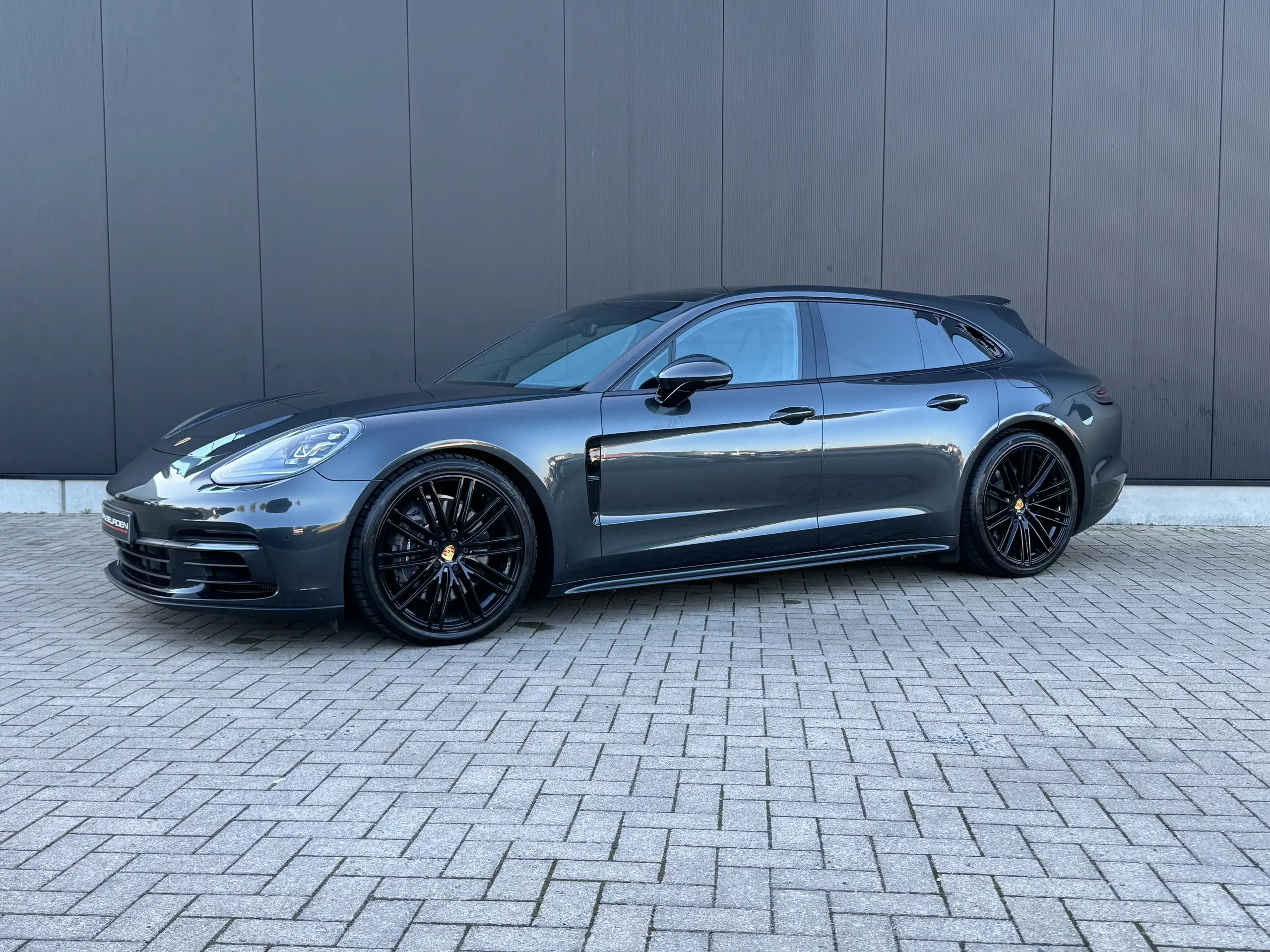 Porsche - Panamera