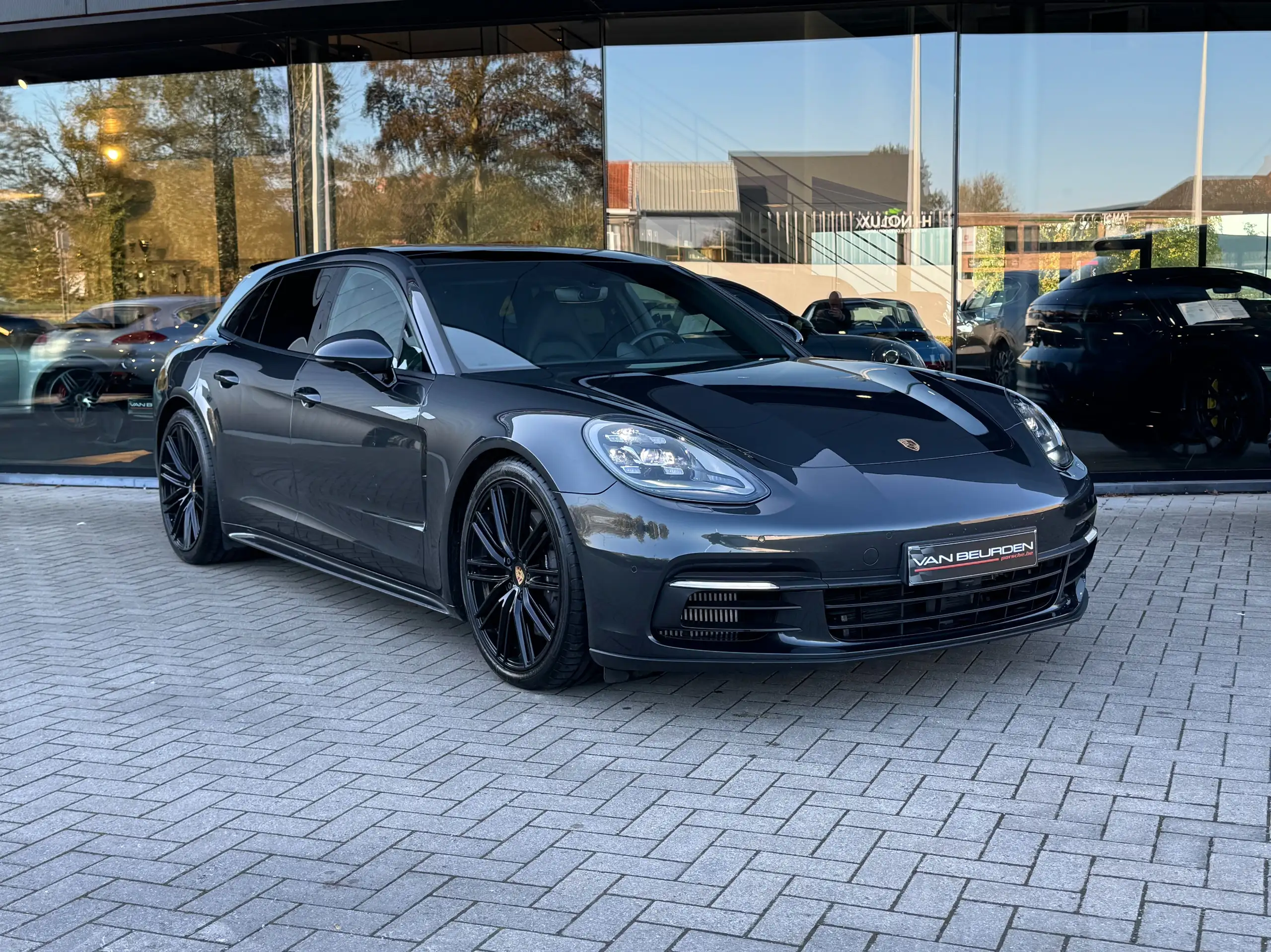 Porsche - Panamera