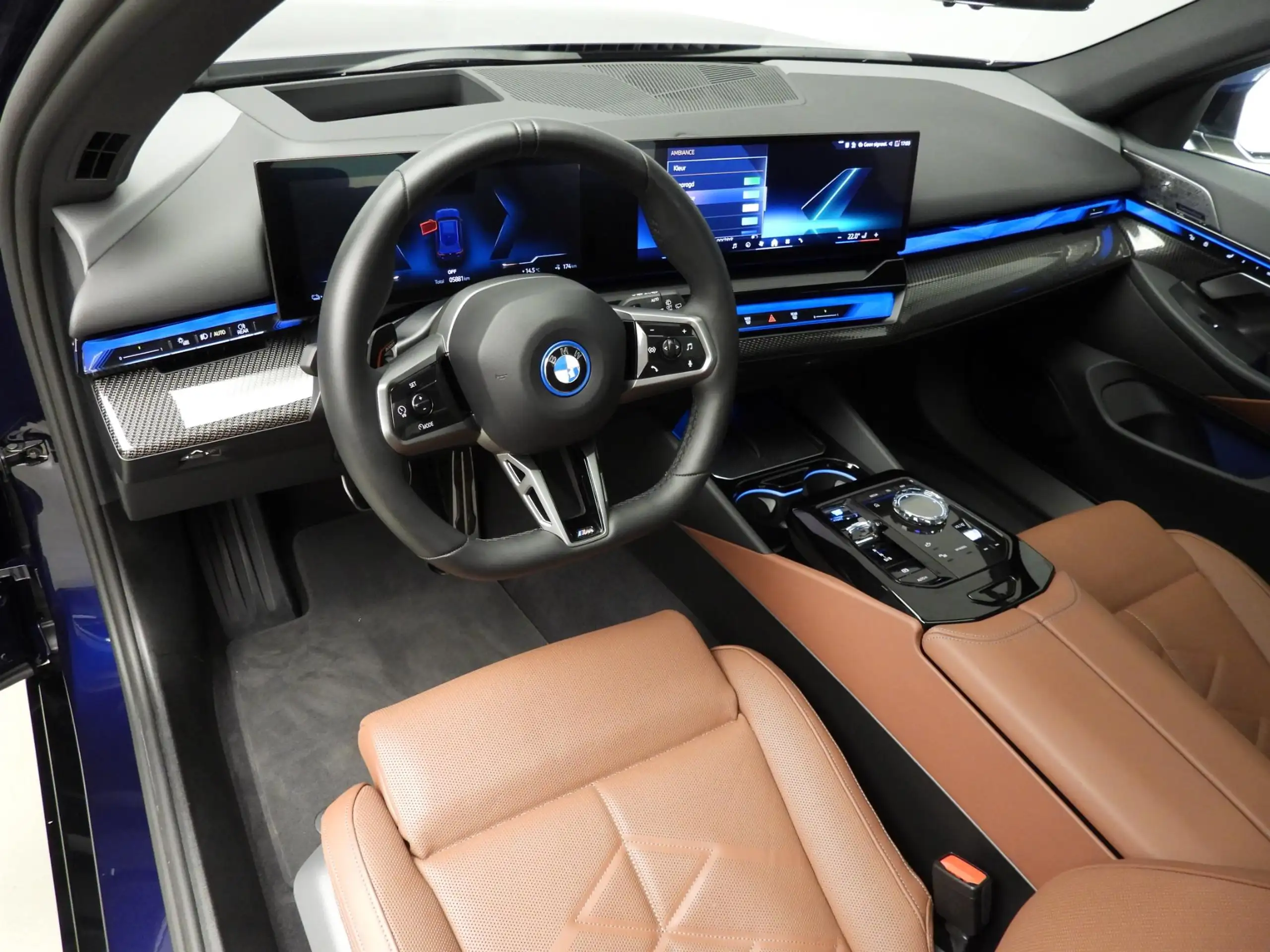 BMW - i5