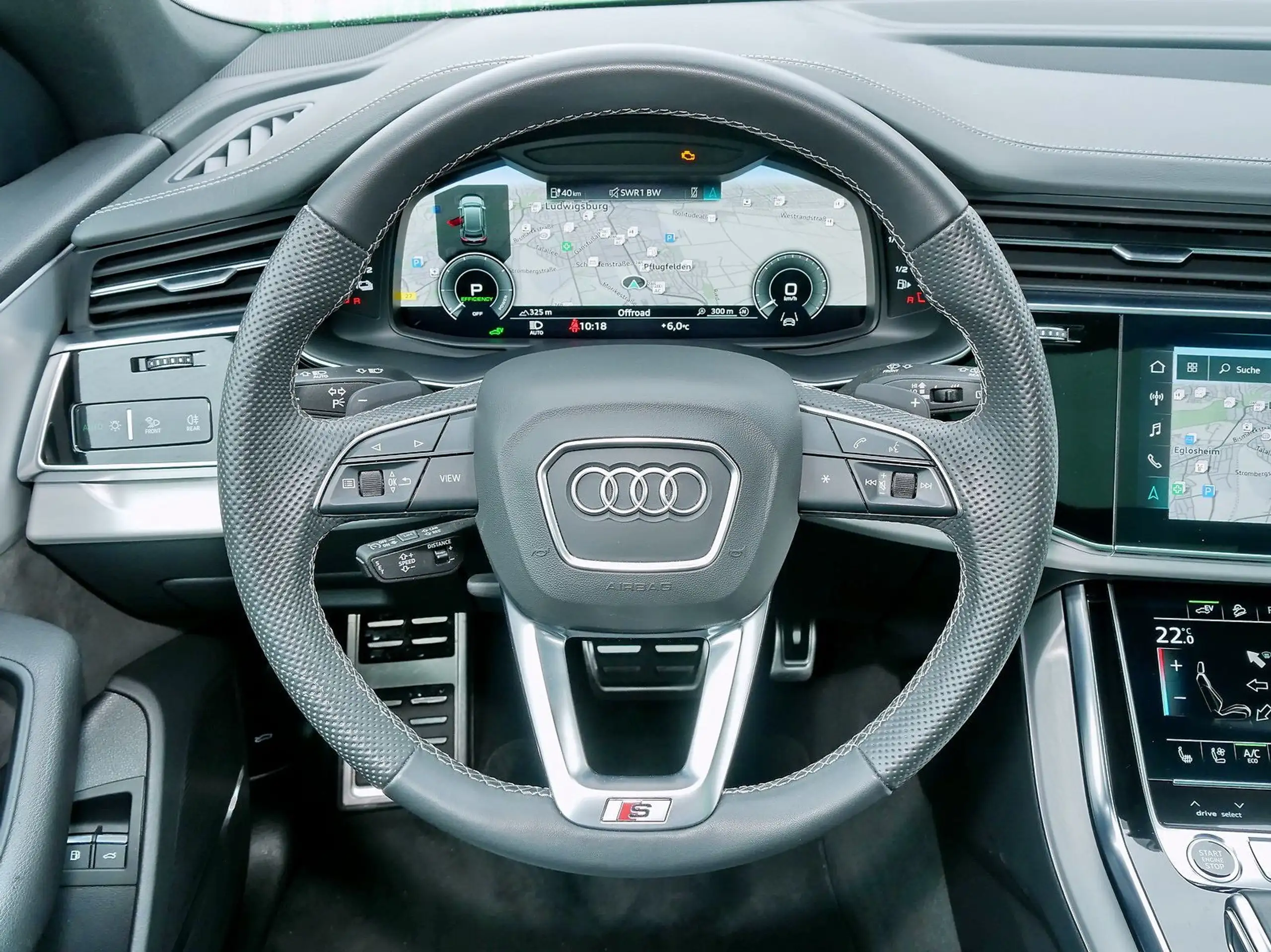 Audi - Q8