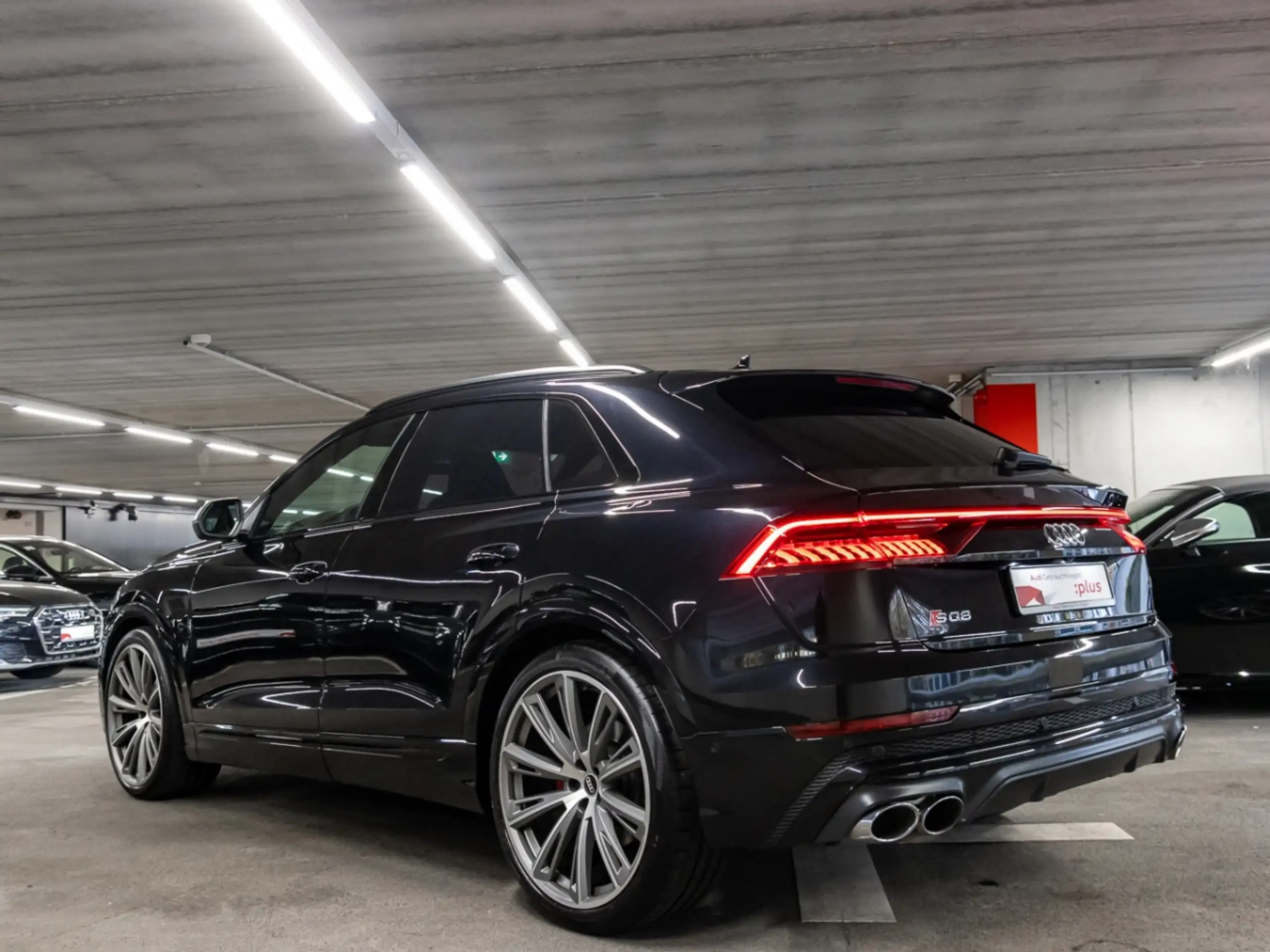 Audi - SQ8