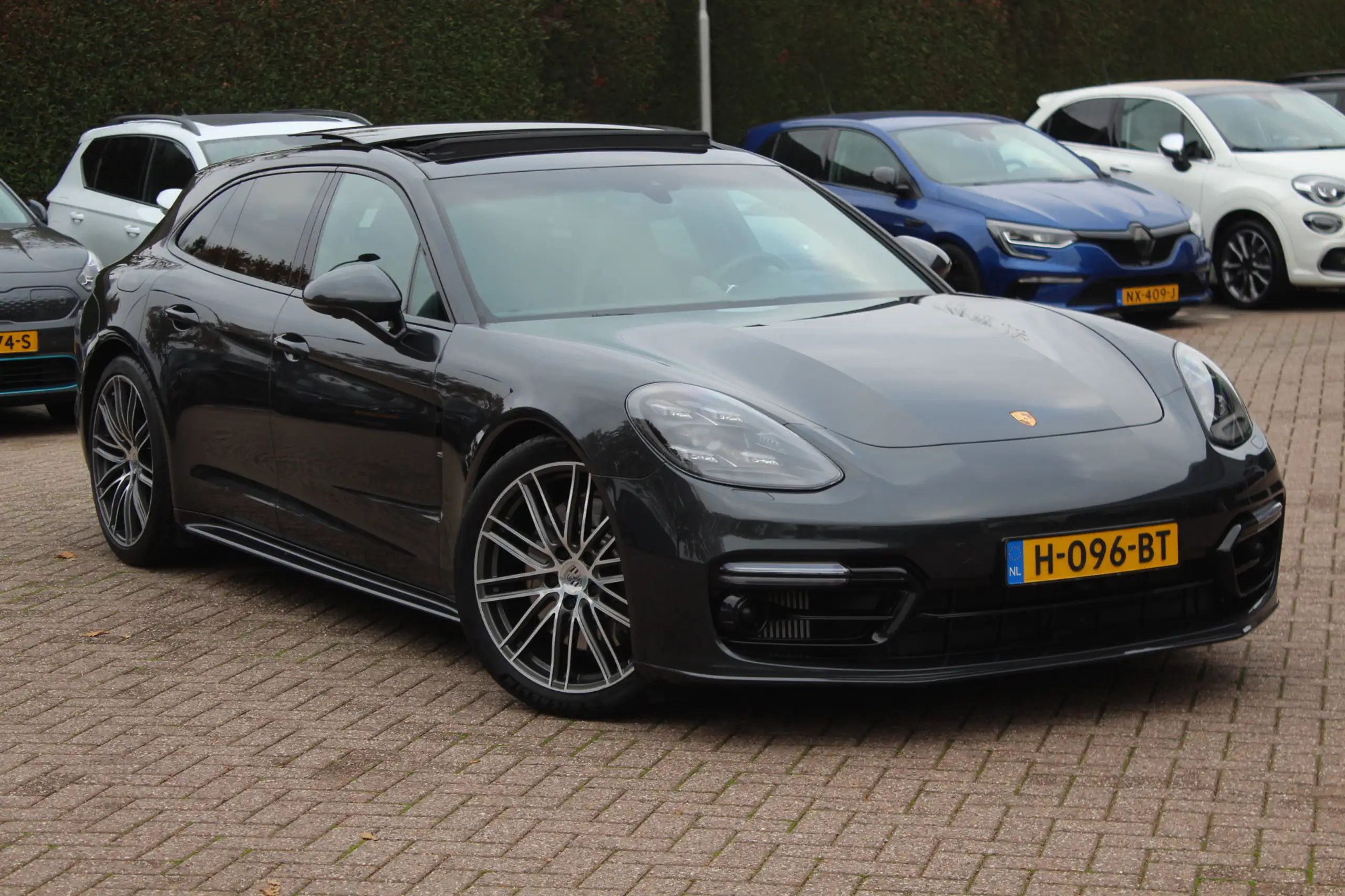 Porsche - Panamera