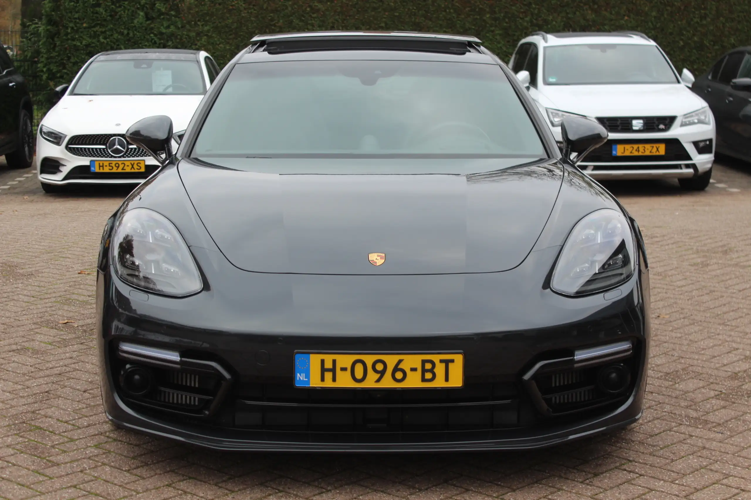 Porsche - Panamera