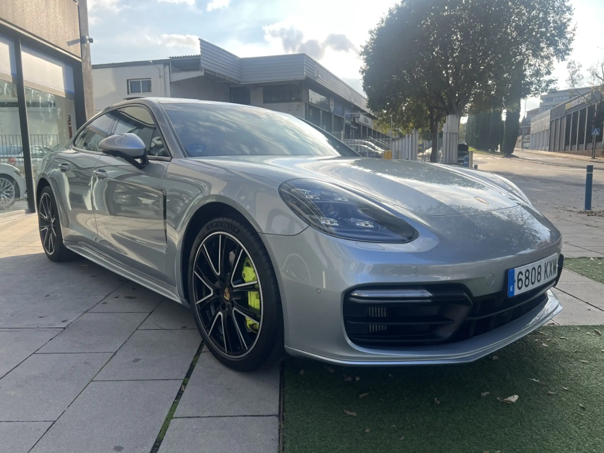 Porsche - Panamera