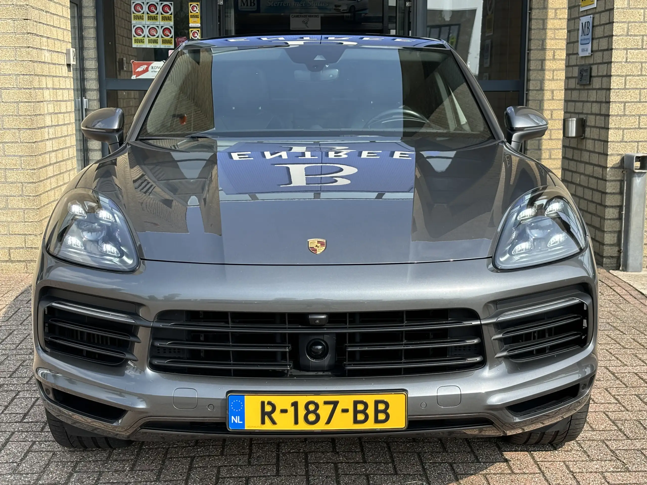 Porsche - Cayenne