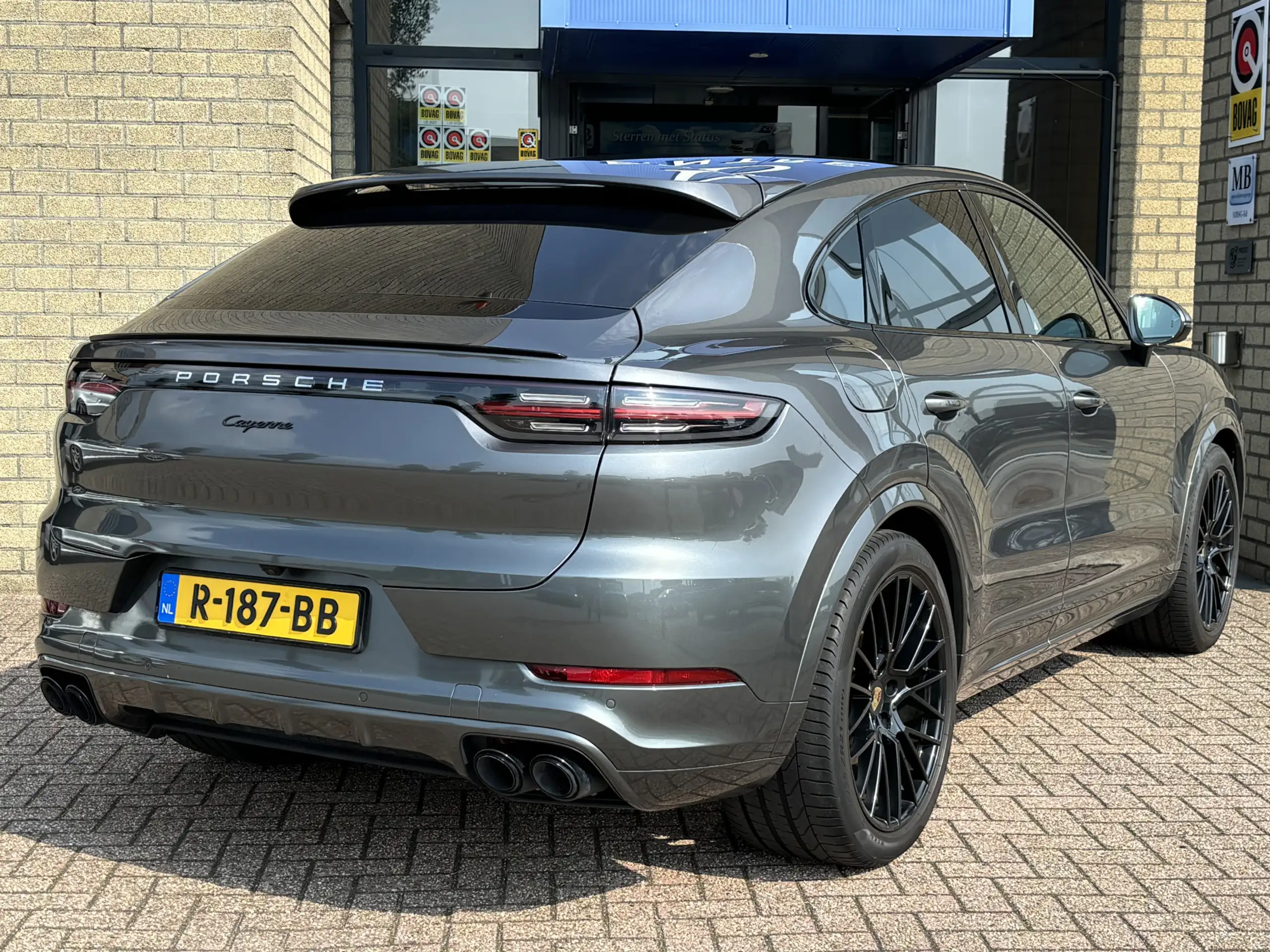 Porsche - Cayenne