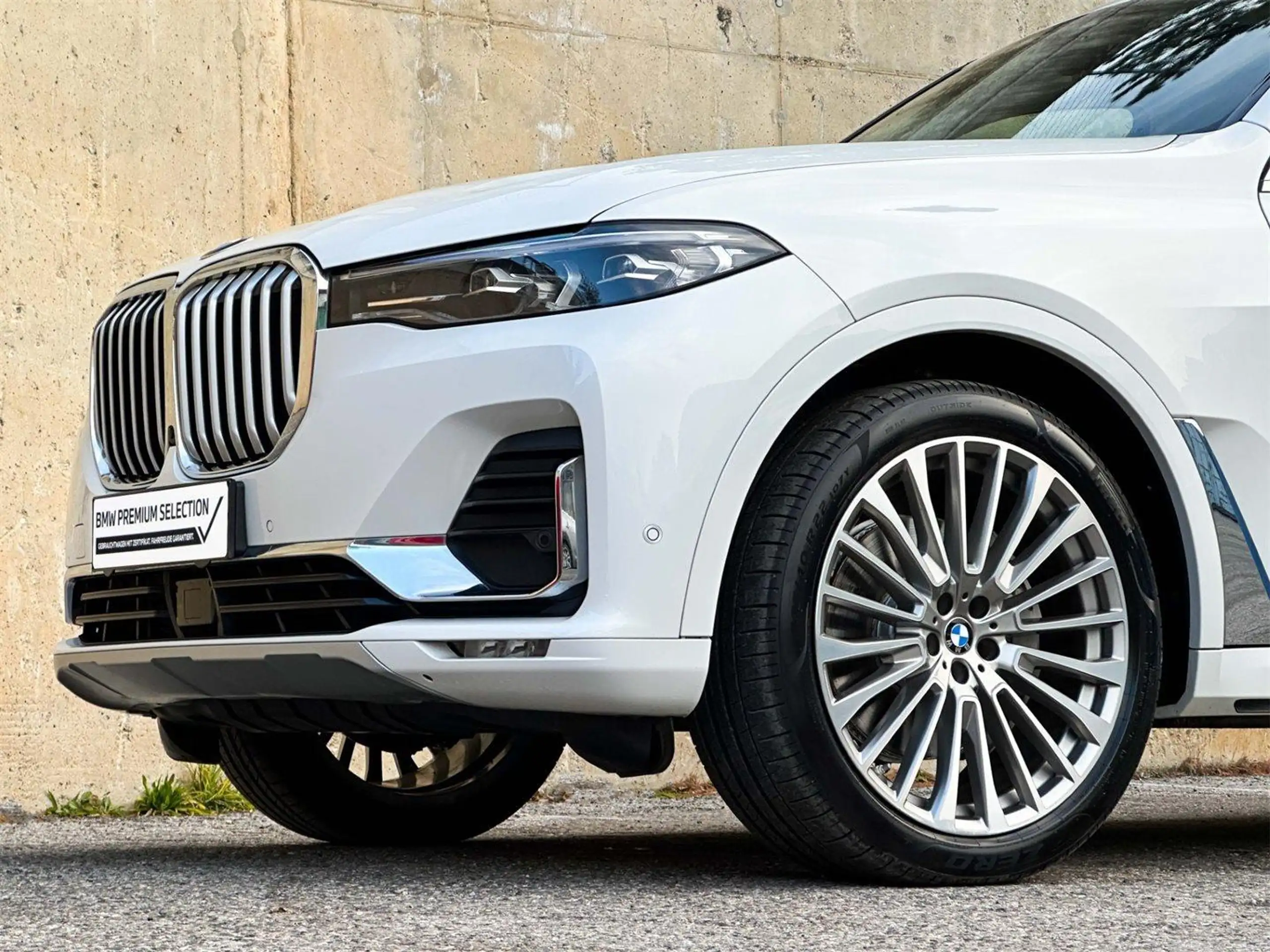 BMW - X7