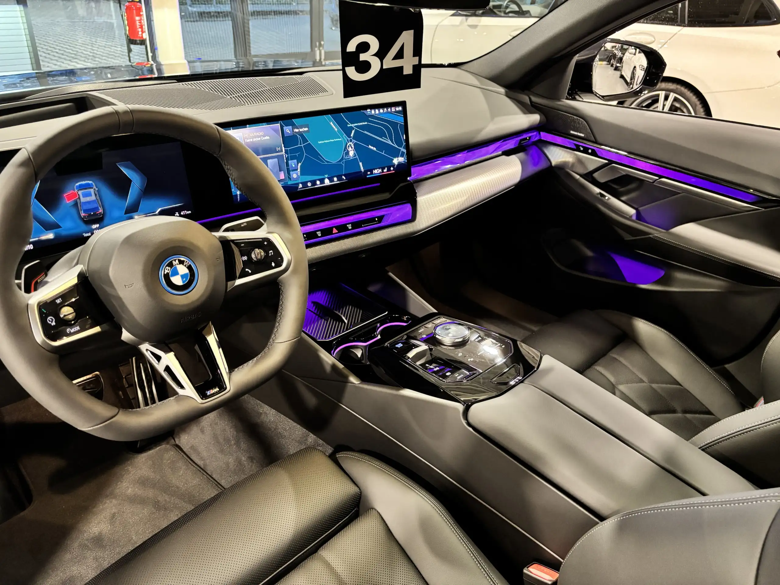 BMW - i5