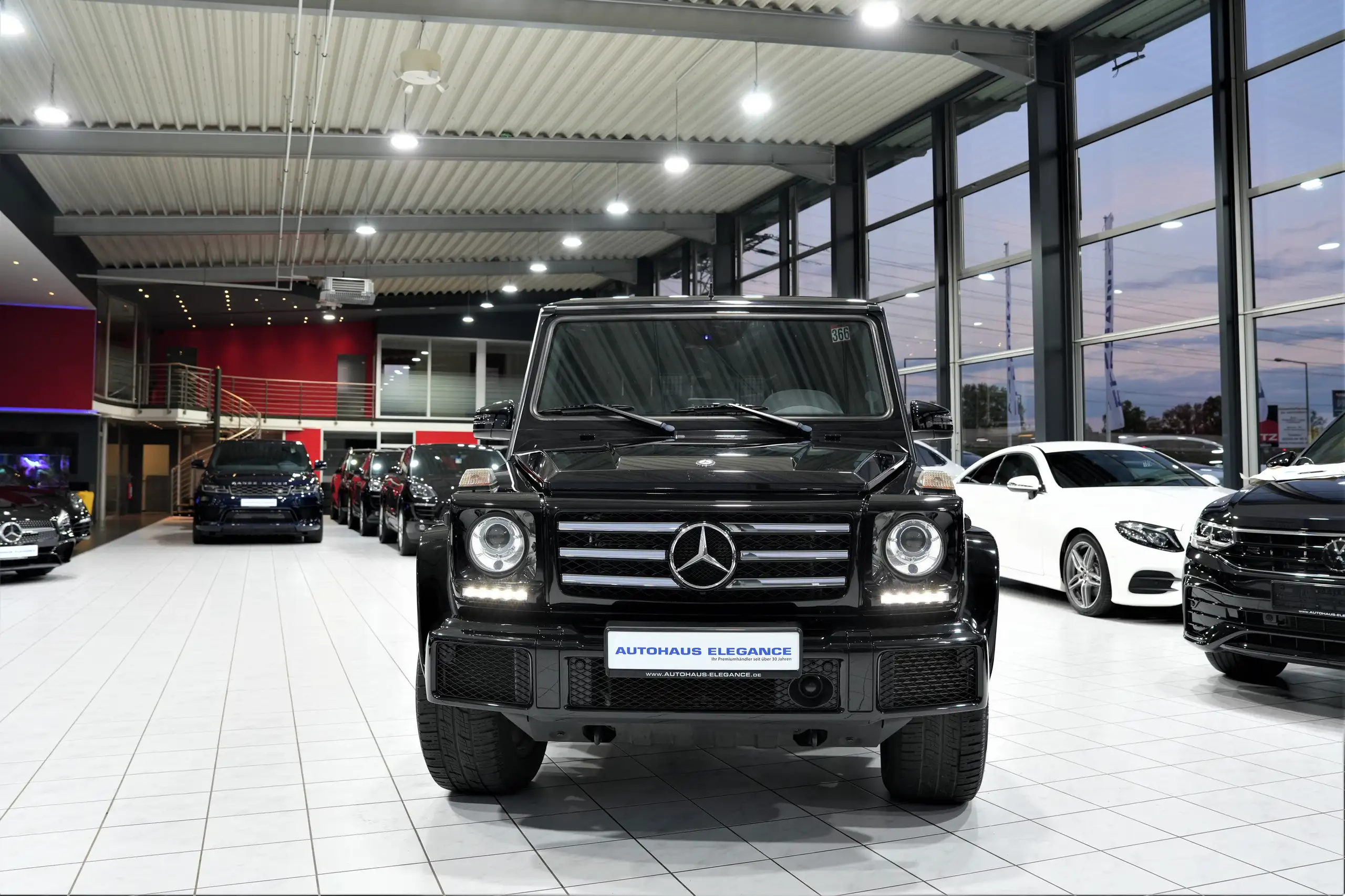 Mercedes-Benz - G 500