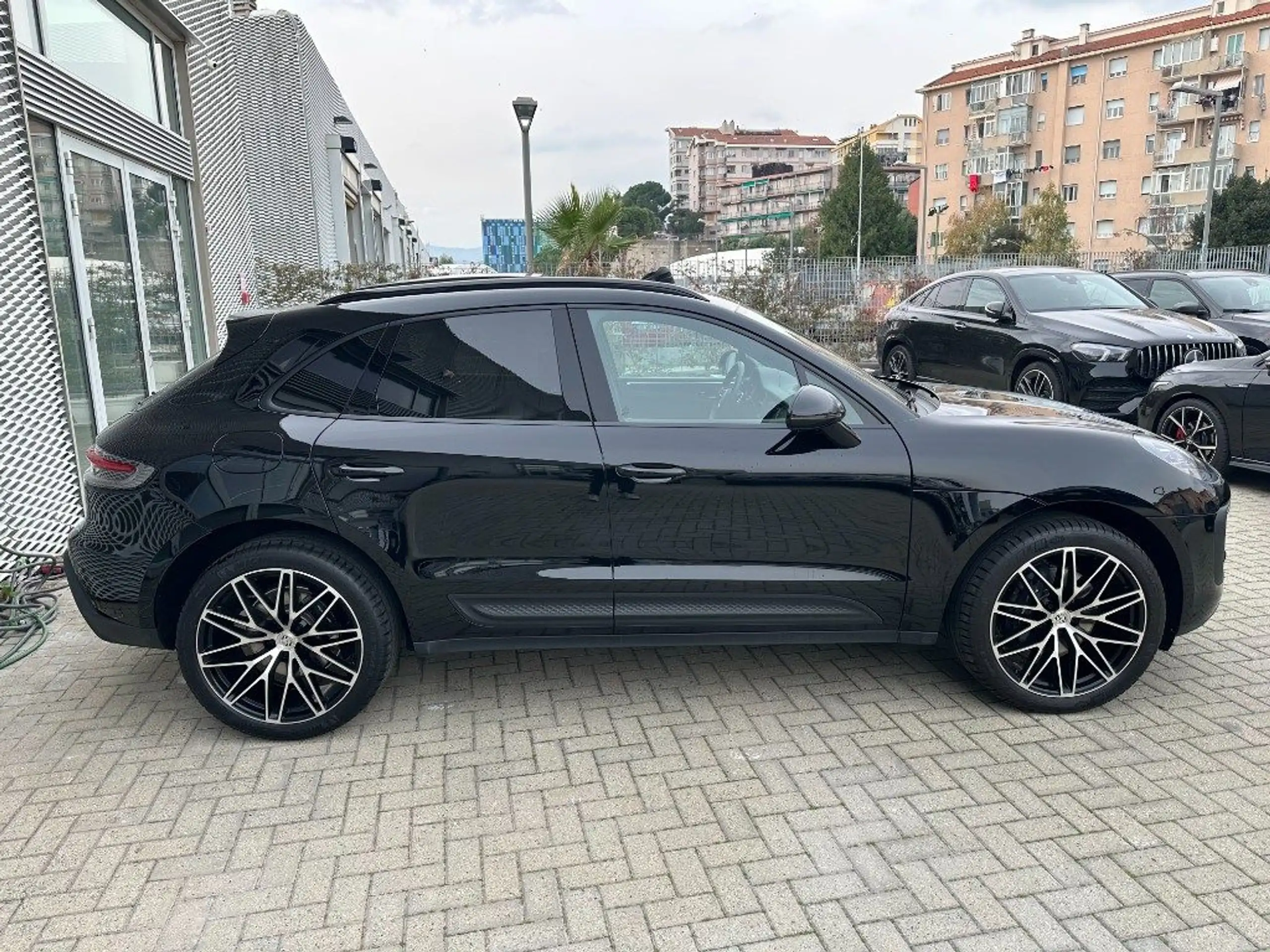 Porsche - Macan