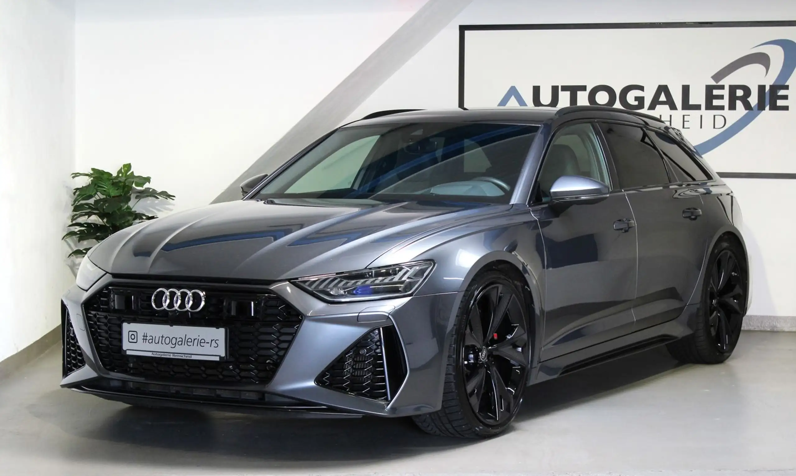 Audi - RS6