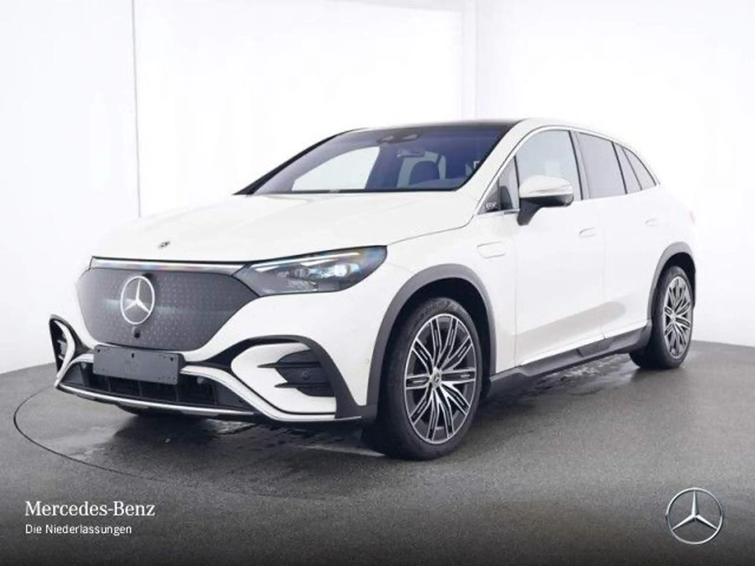 Mercedes-Benz - EQE SUV