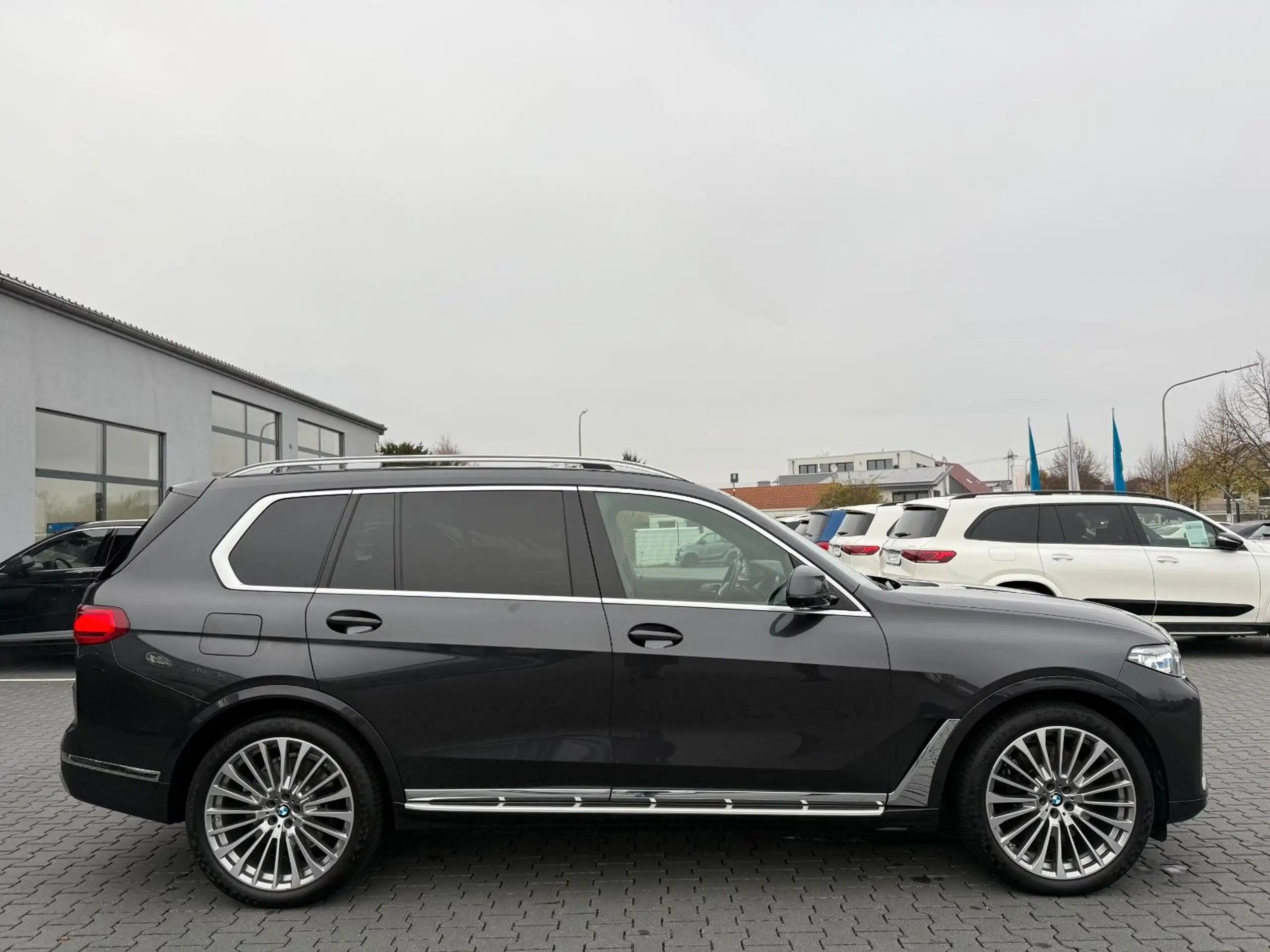 BMW - X7